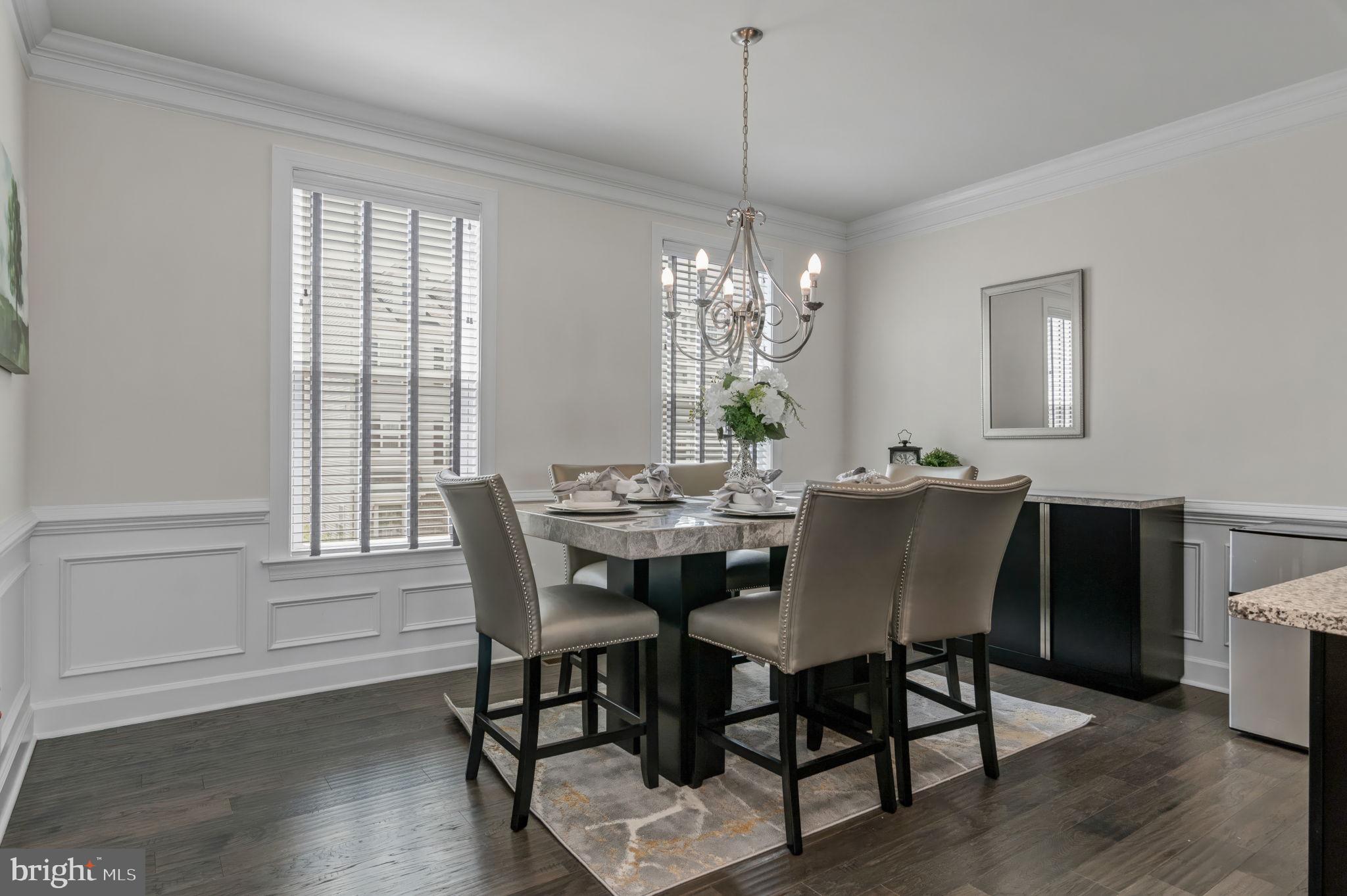 BRADLEY SQUARE - Residential