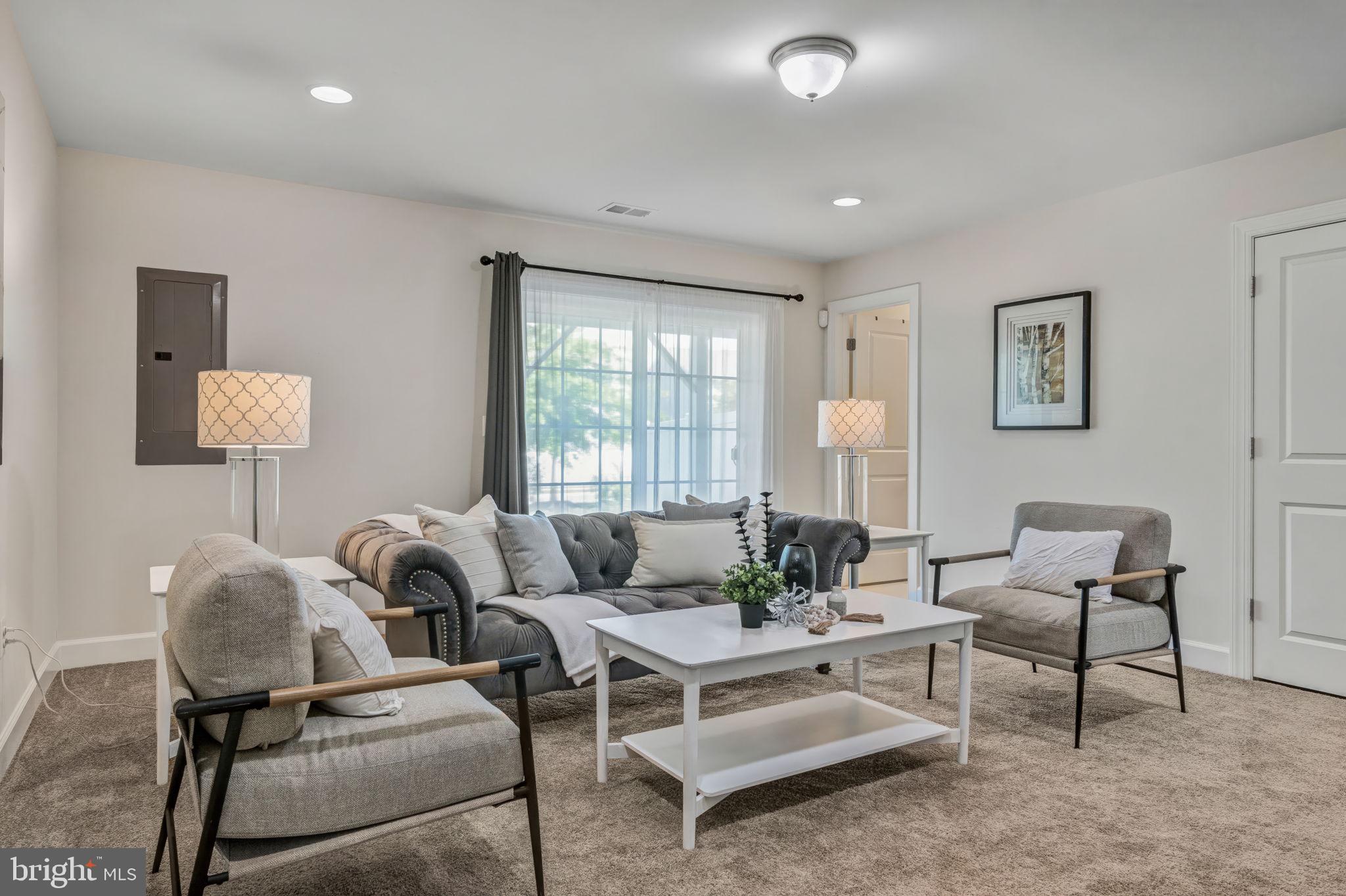 BRADLEY SQUARE - Residential