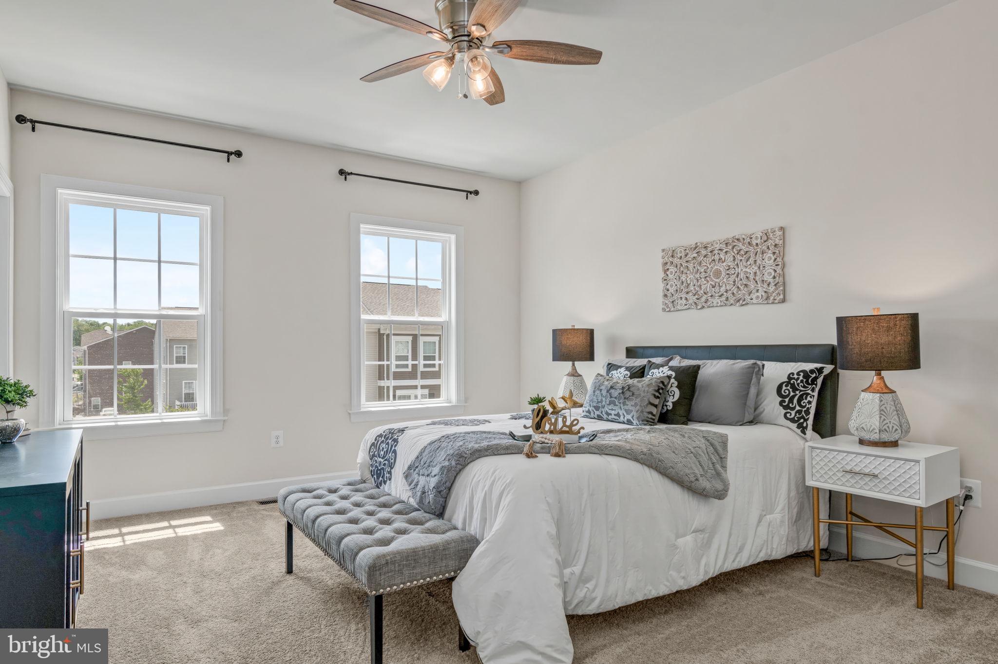 BRADLEY SQUARE - Residential