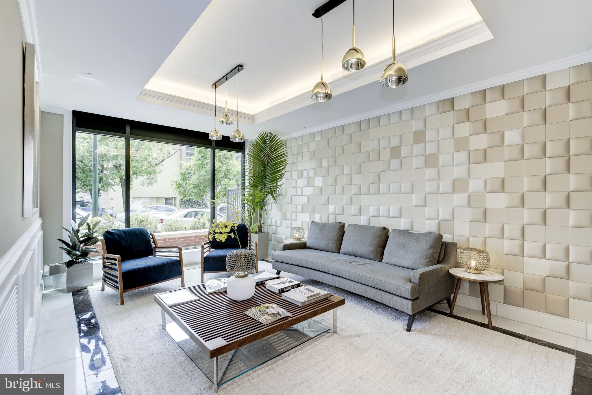 EDGEMOOR - Residential Lease