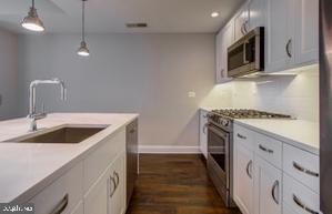 EDGEMOOR - Residential Lease