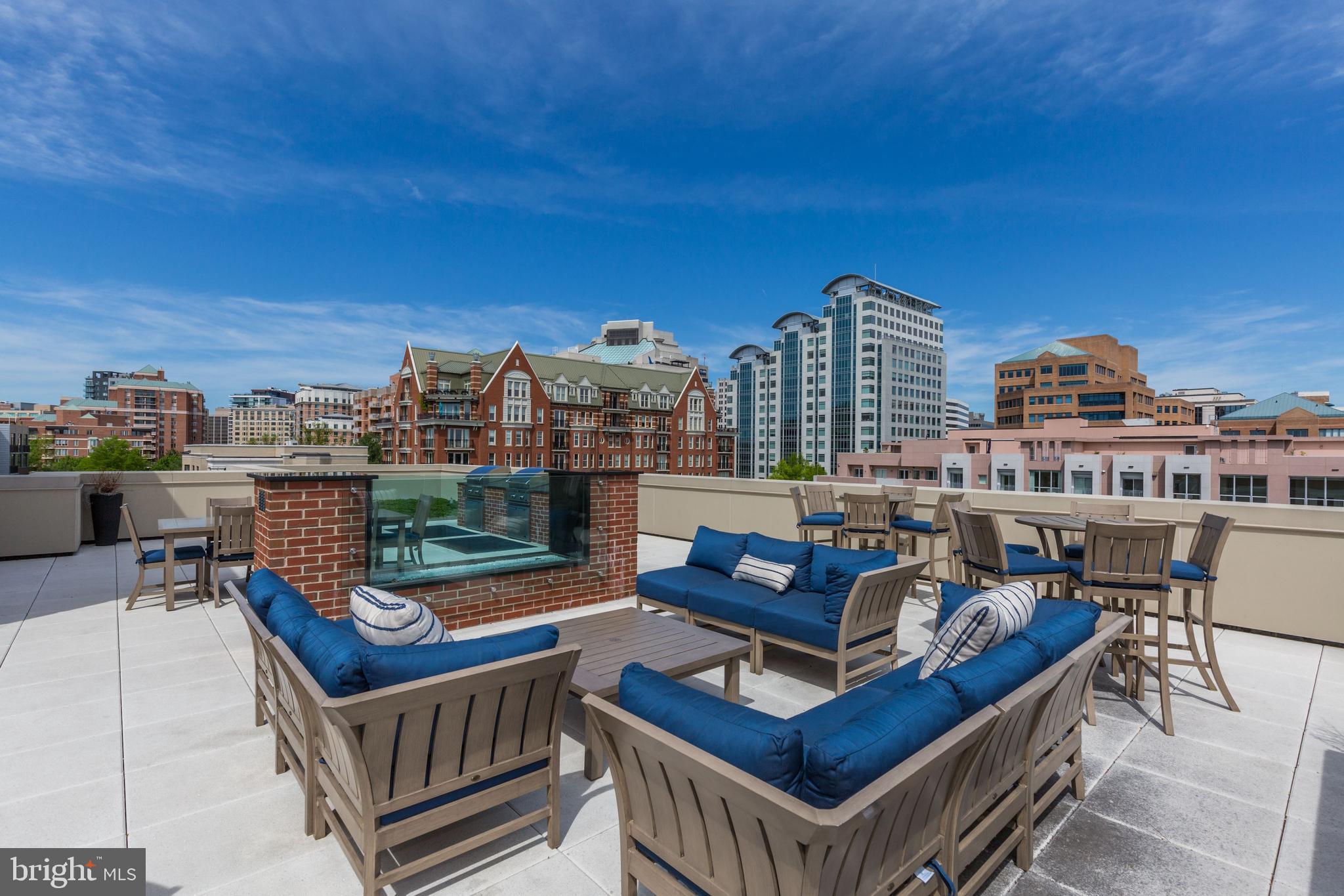 EDGEMOOR - Residential Lease