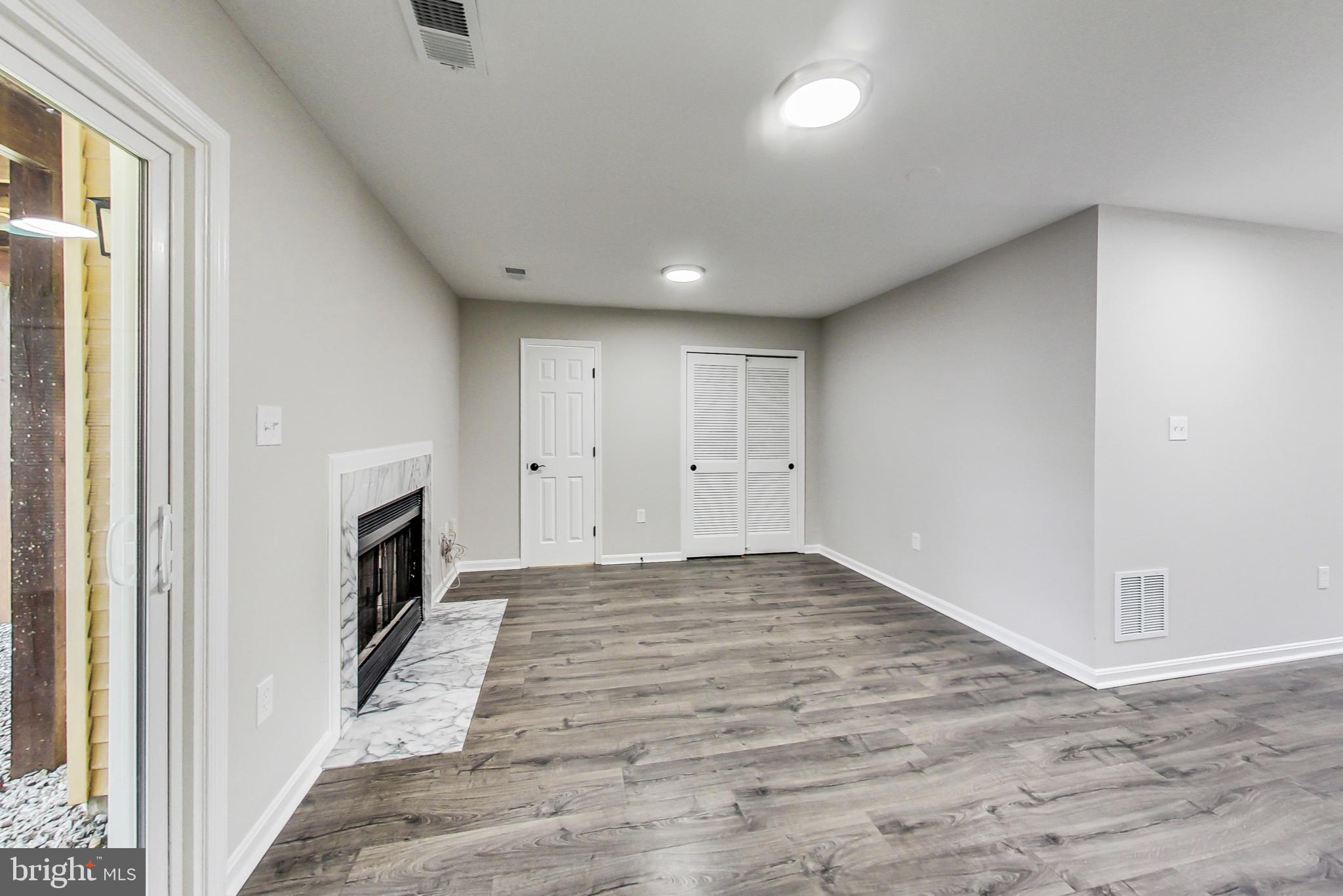 KINGSTOWNE - Residential