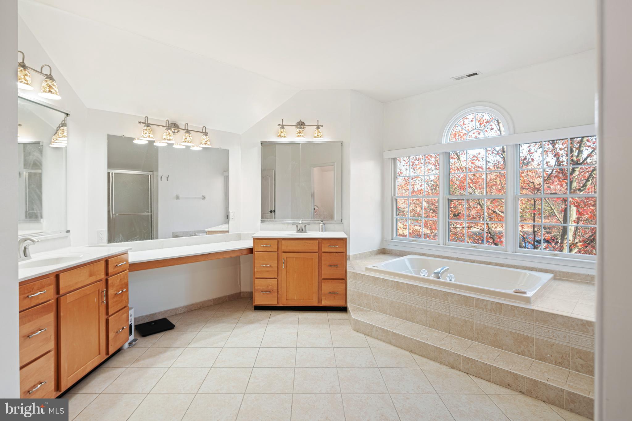 RIVERCREST - Residential