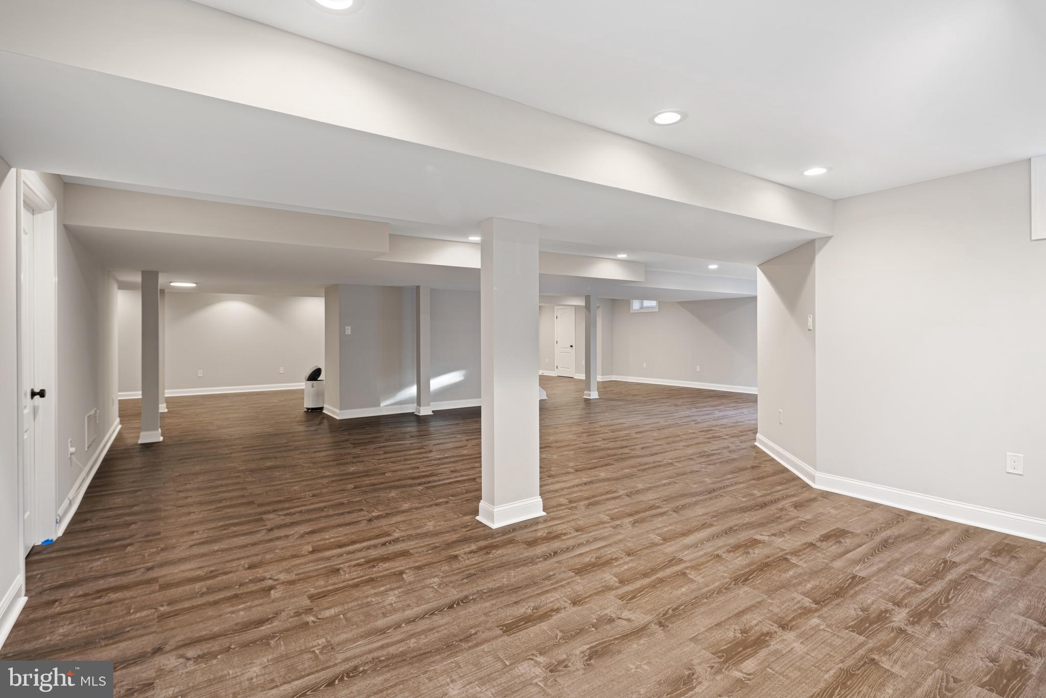 RIVERCREST - Residential