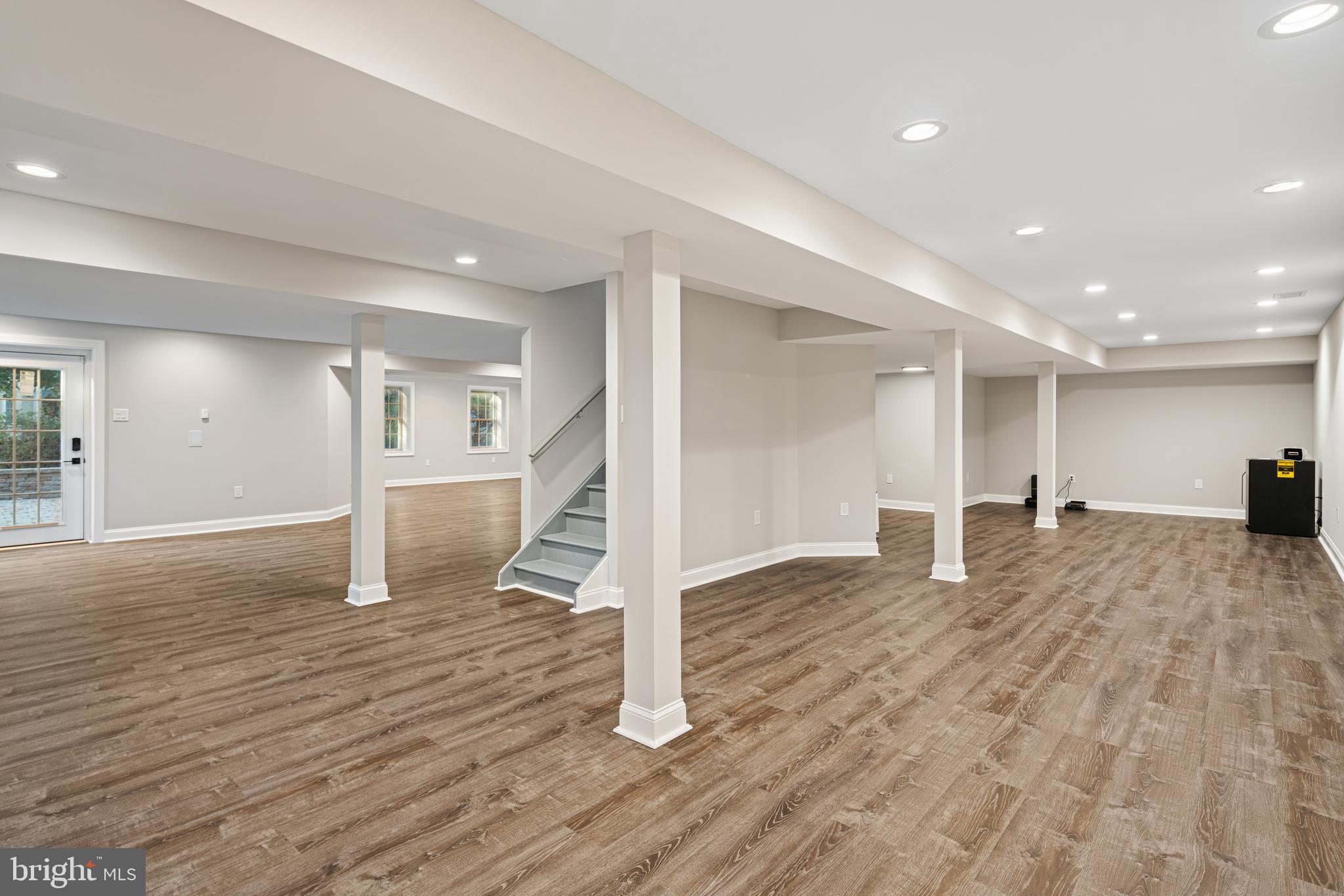 RIVERCREST - Residential