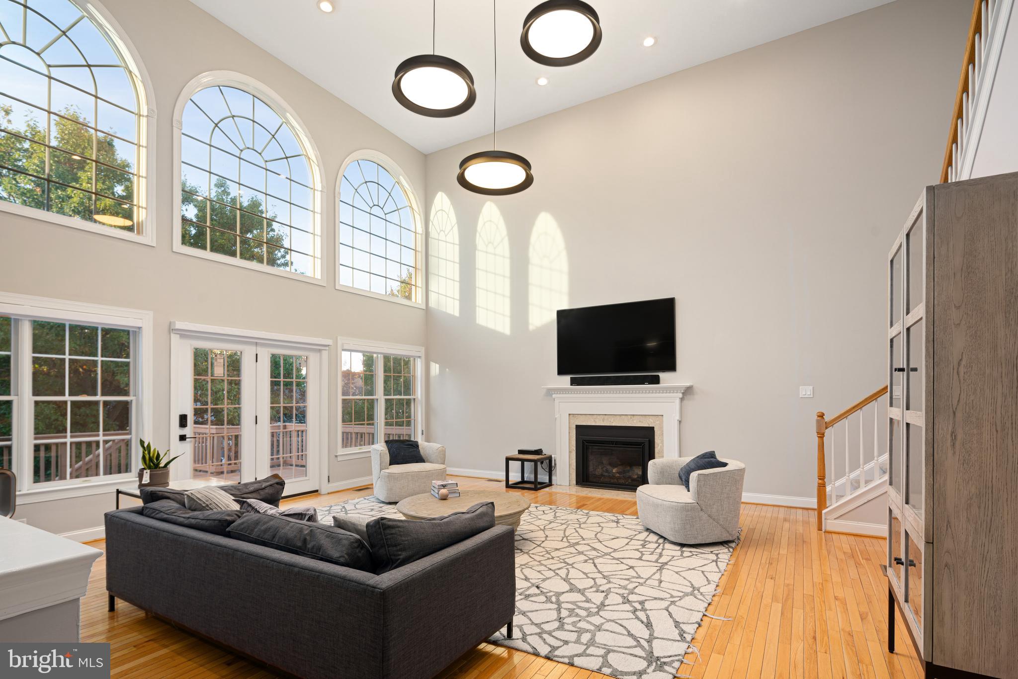 RIVERCREST - Residential