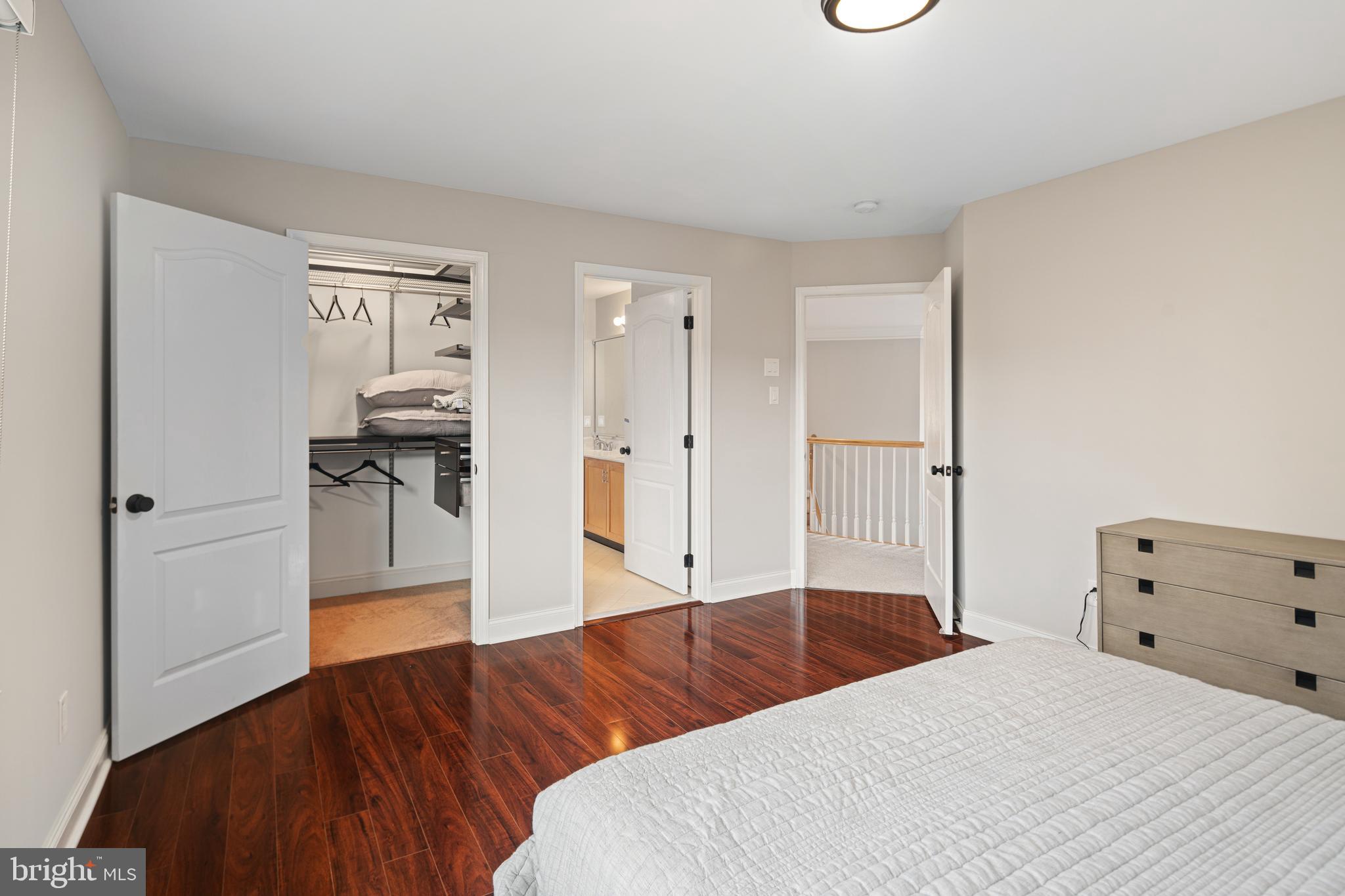 RIVERCREST - Residential