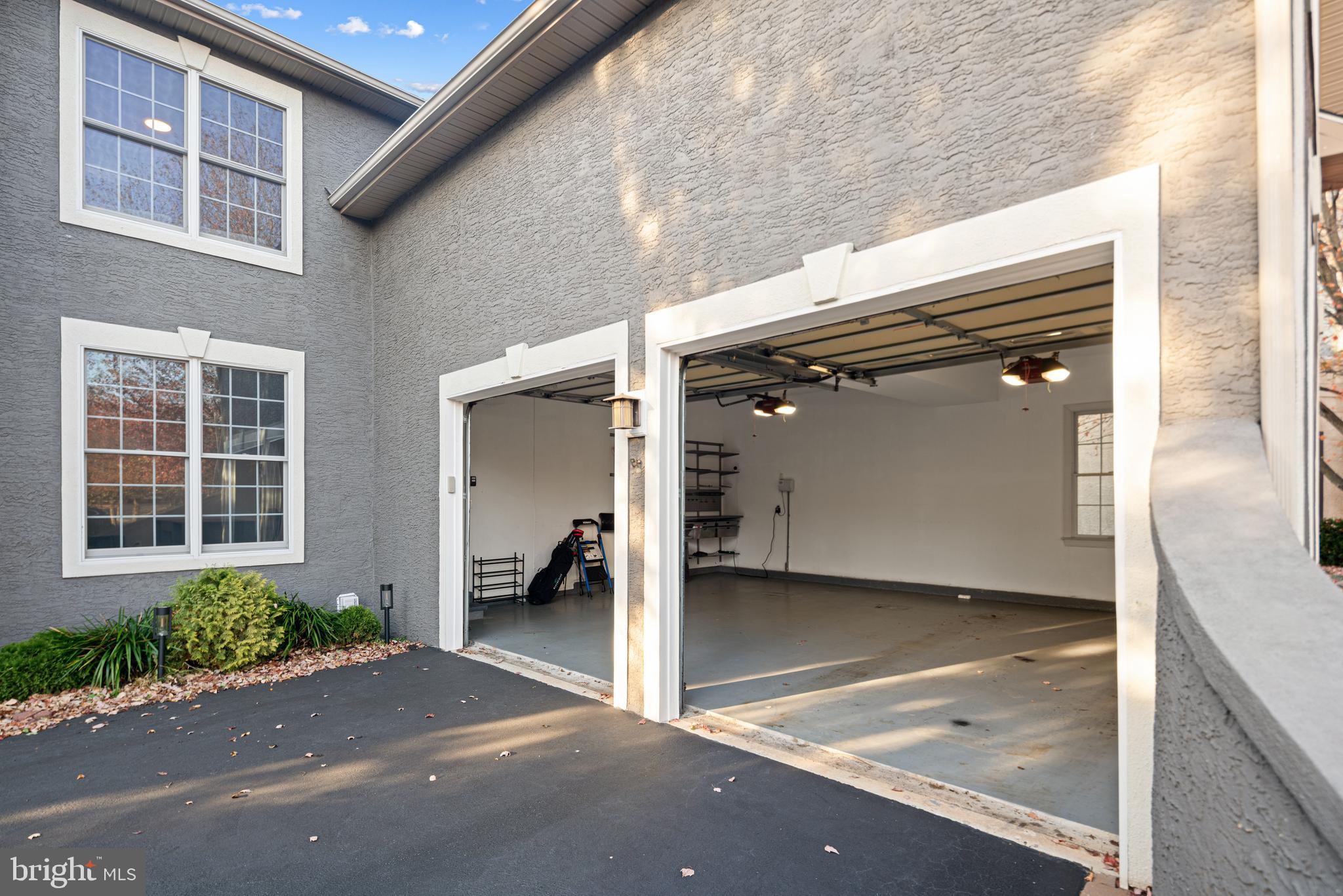 RIVERCREST - Residential