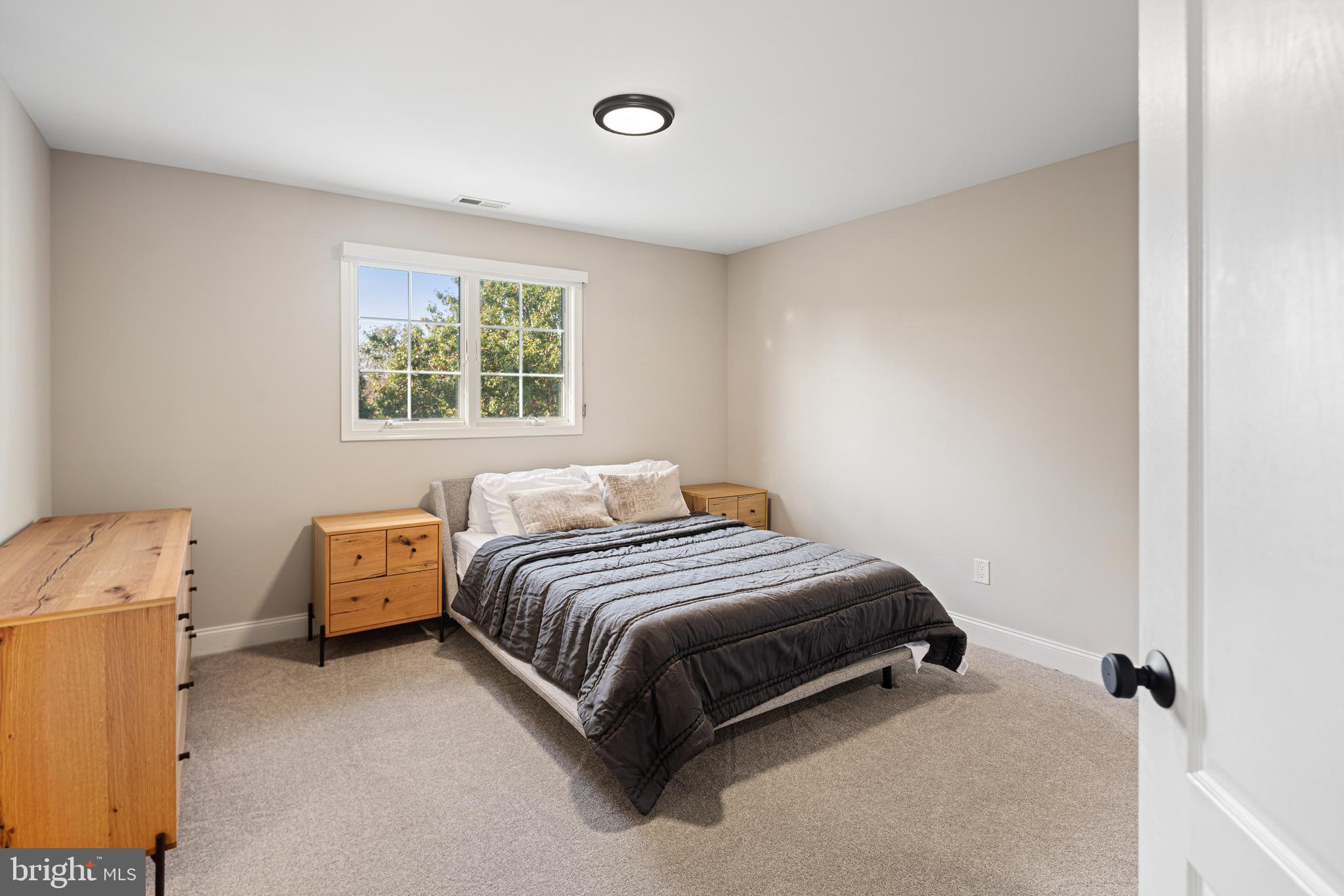 RIVERCREST - Residential