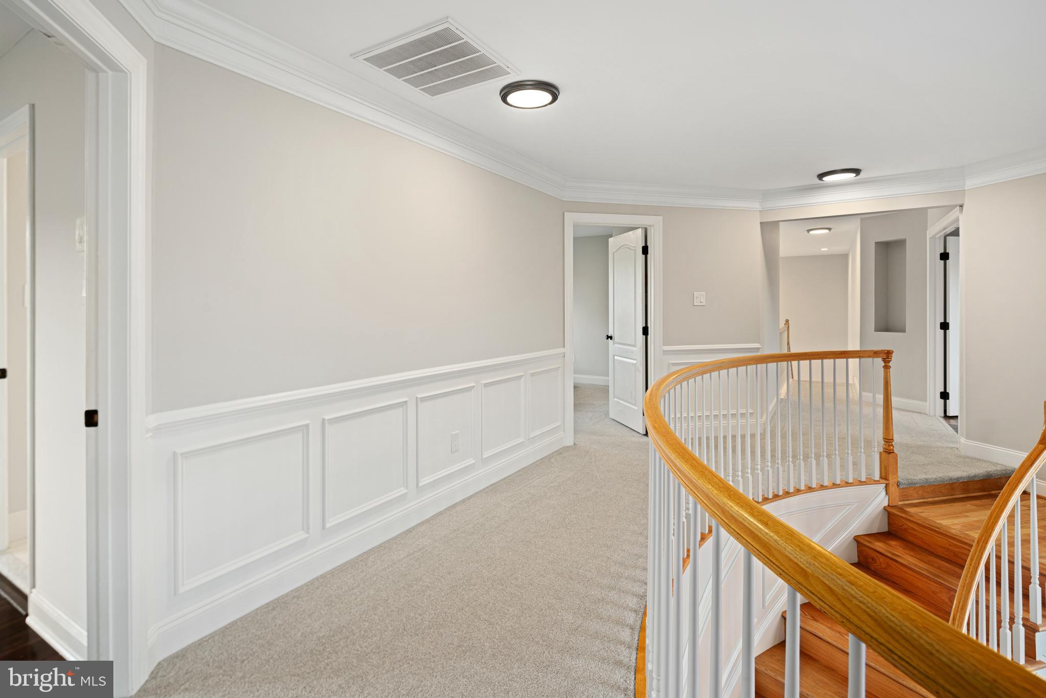 RIVERCREST - Residential