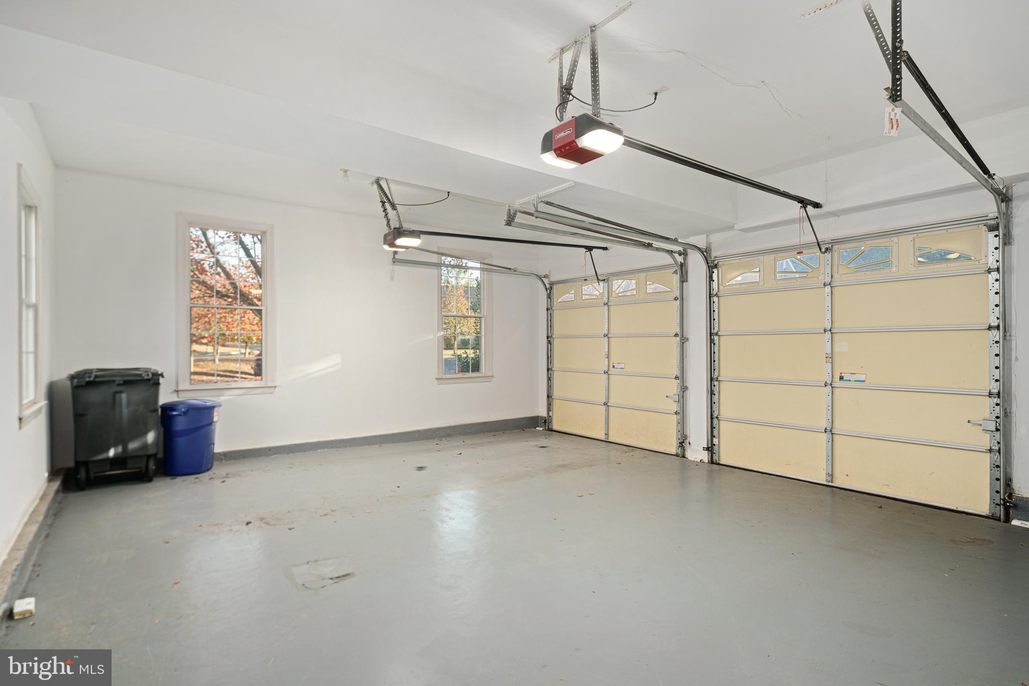 RIVERCREST - Residential