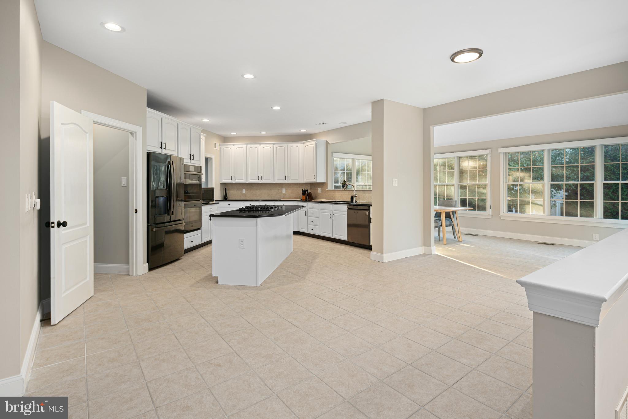 RIVERCREST - Residential