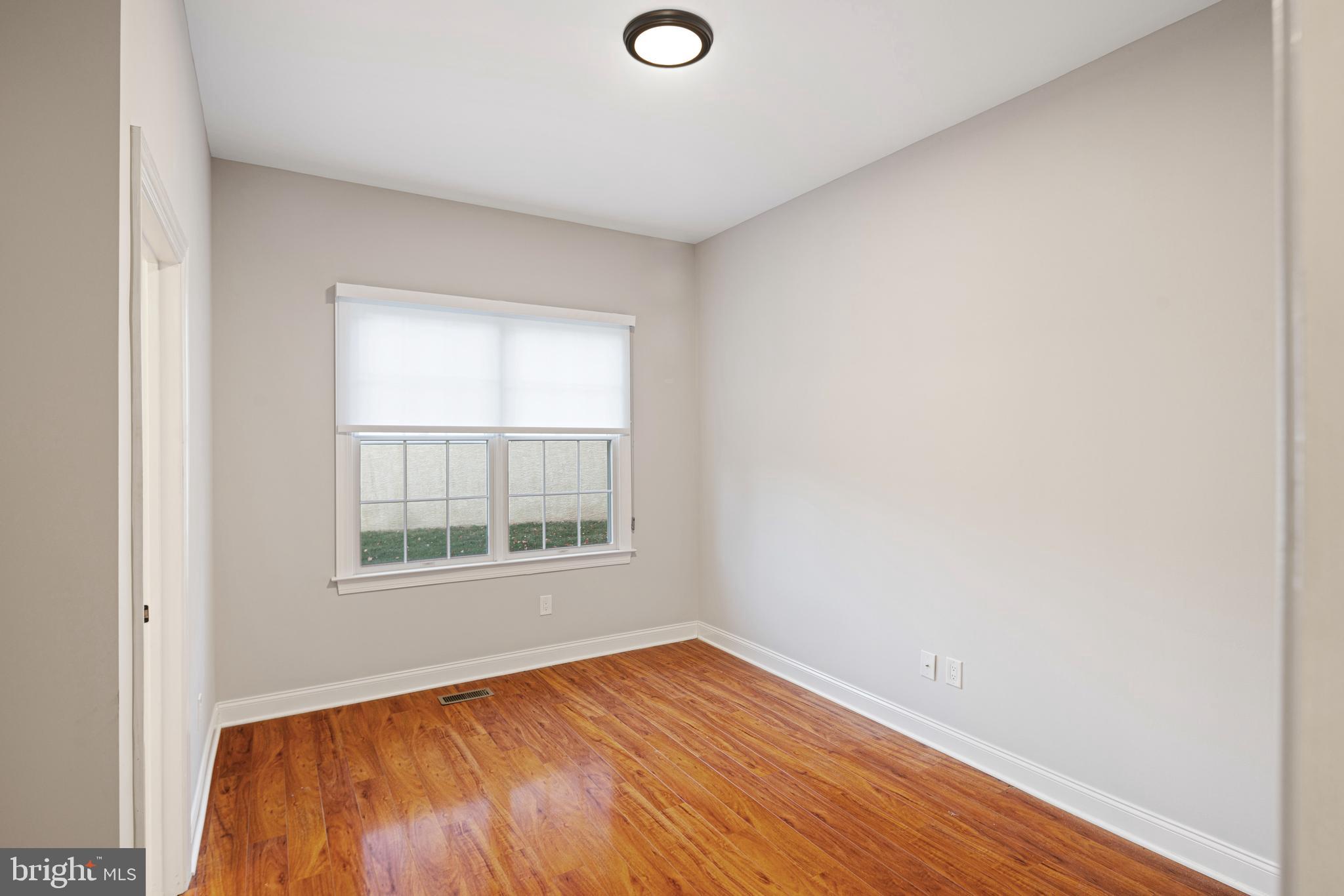 RIVERCREST - Residential