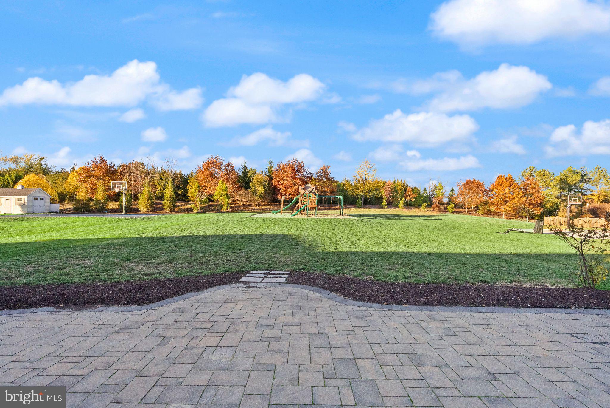 BRIARFIELD ESTATES - Residential