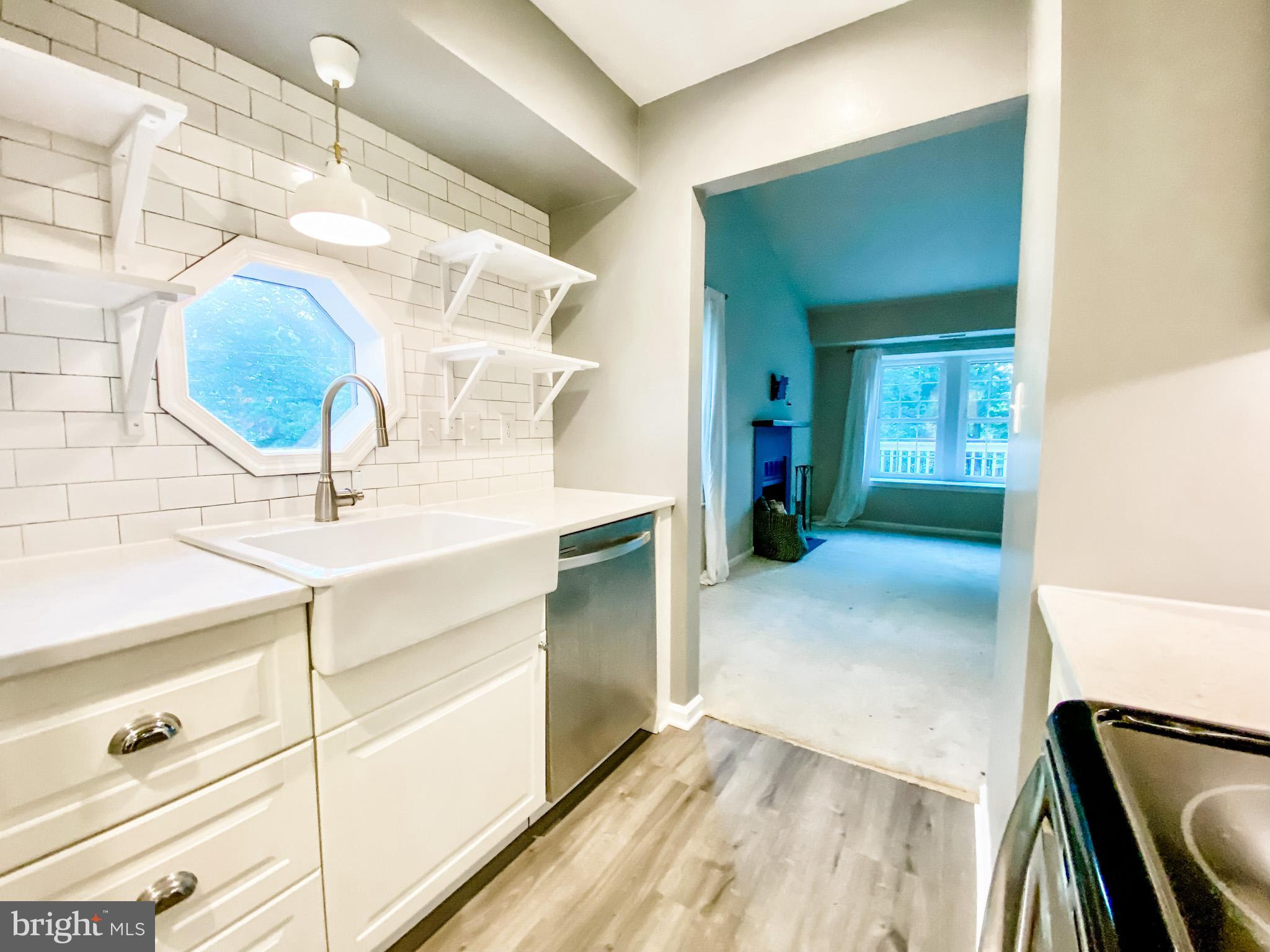 2431 S WALTER REED DRIVE 17-14