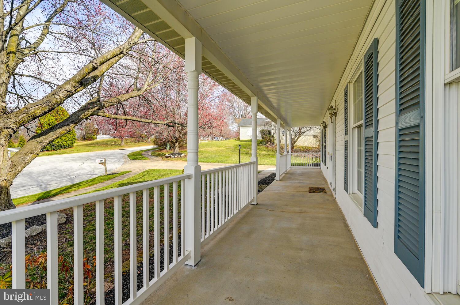 447 SAWGRASS COURT