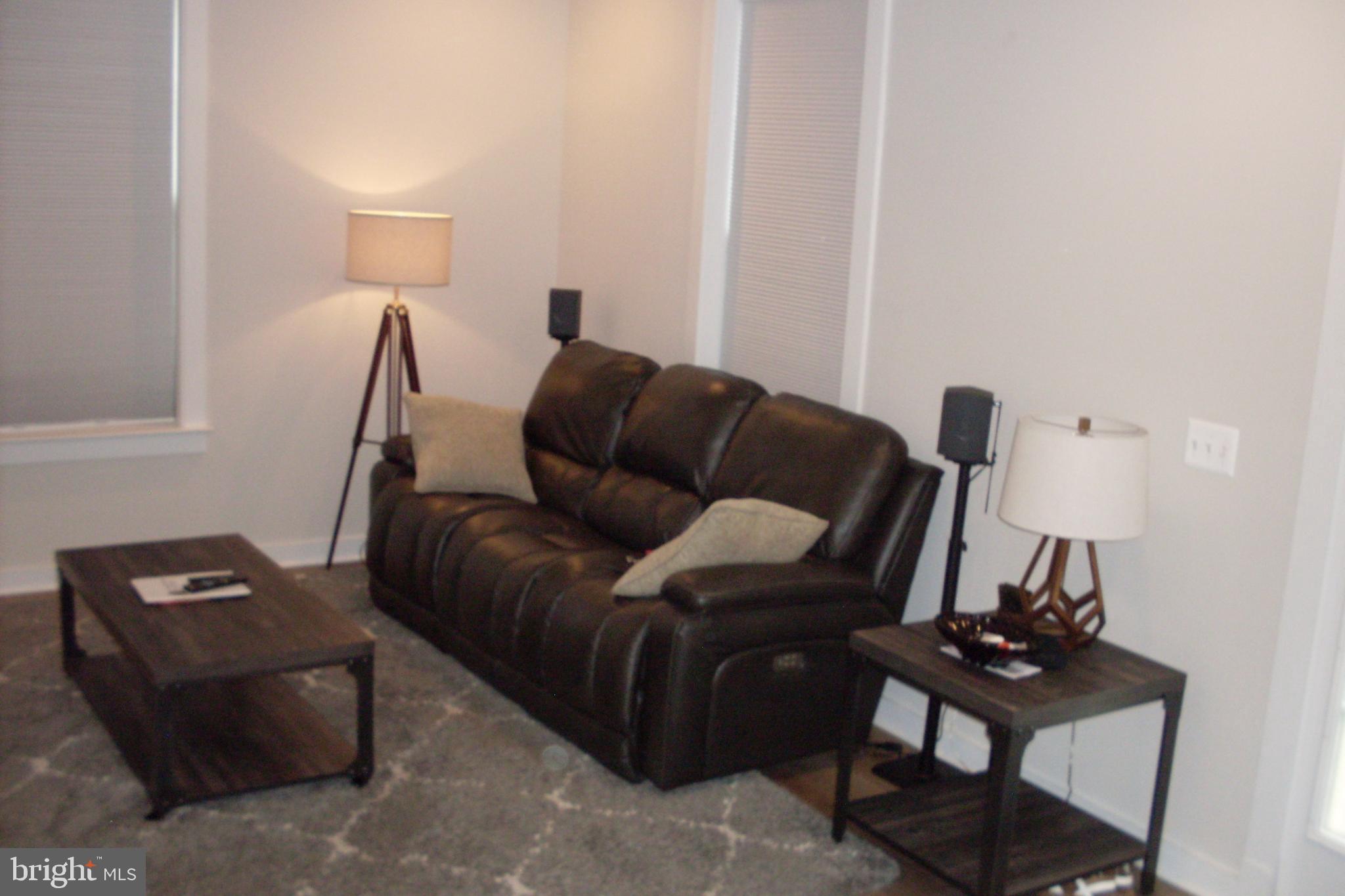 HIGHLANDER PARK - Residential Lease