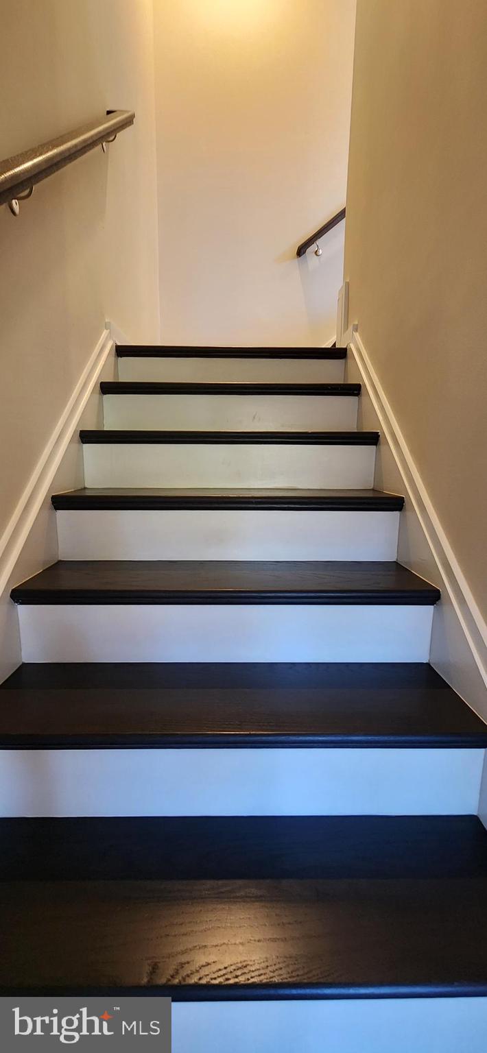 HIGHLANDER PARK - Residential Lease