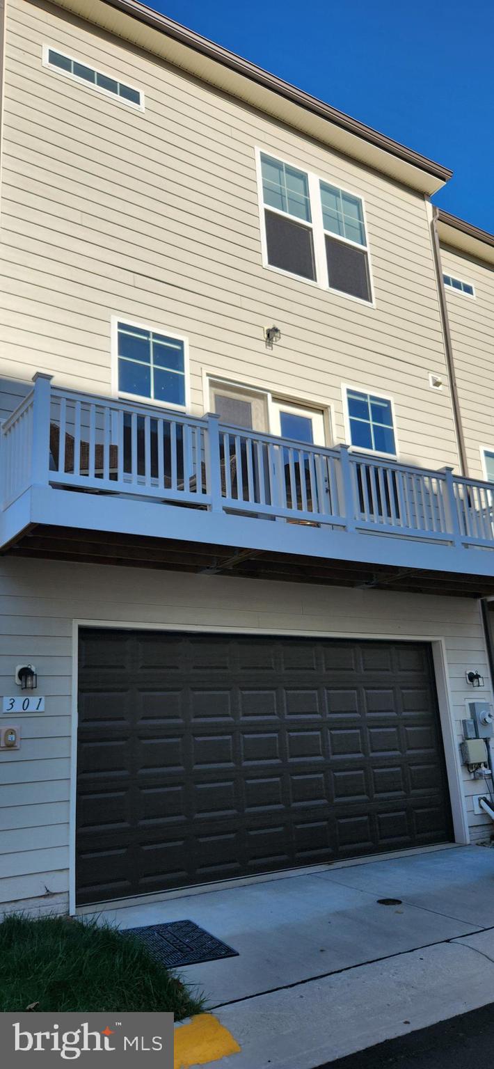 HIGHLANDER PARK - Residential Lease