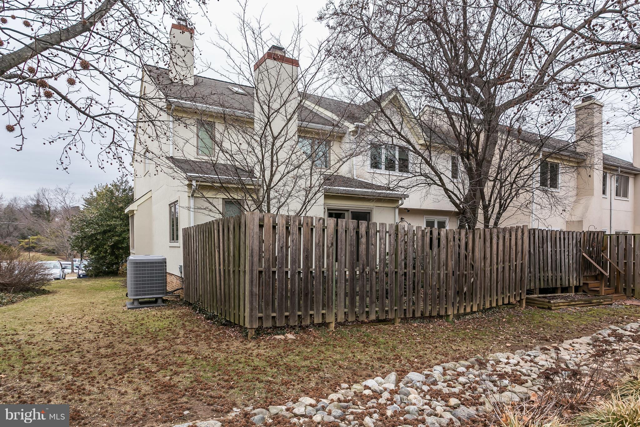 ROLAND SPRINGS - Residential