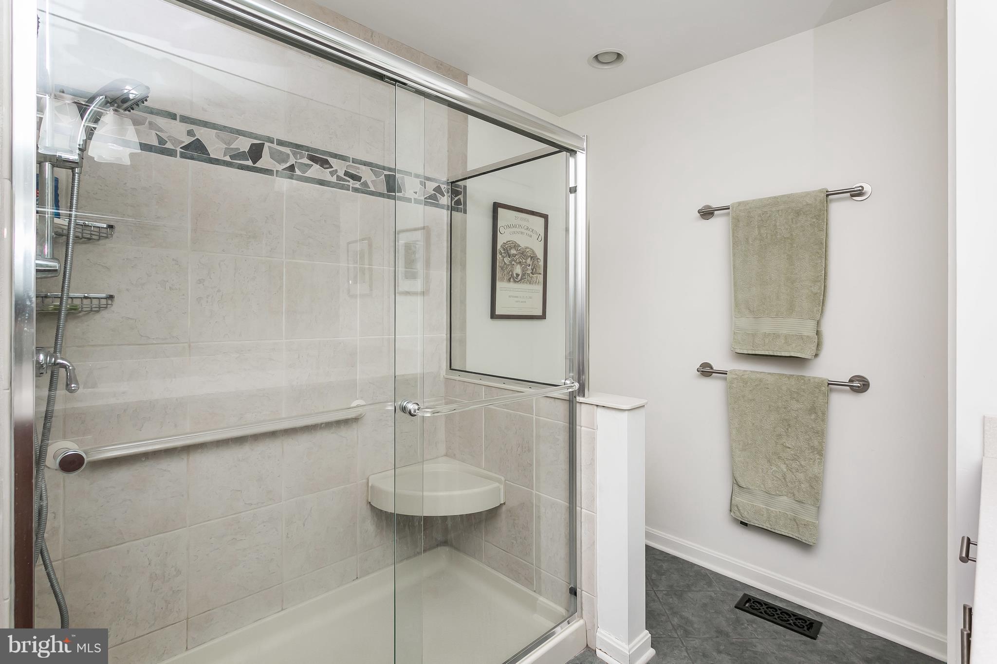 ROLAND SPRINGS - Residential