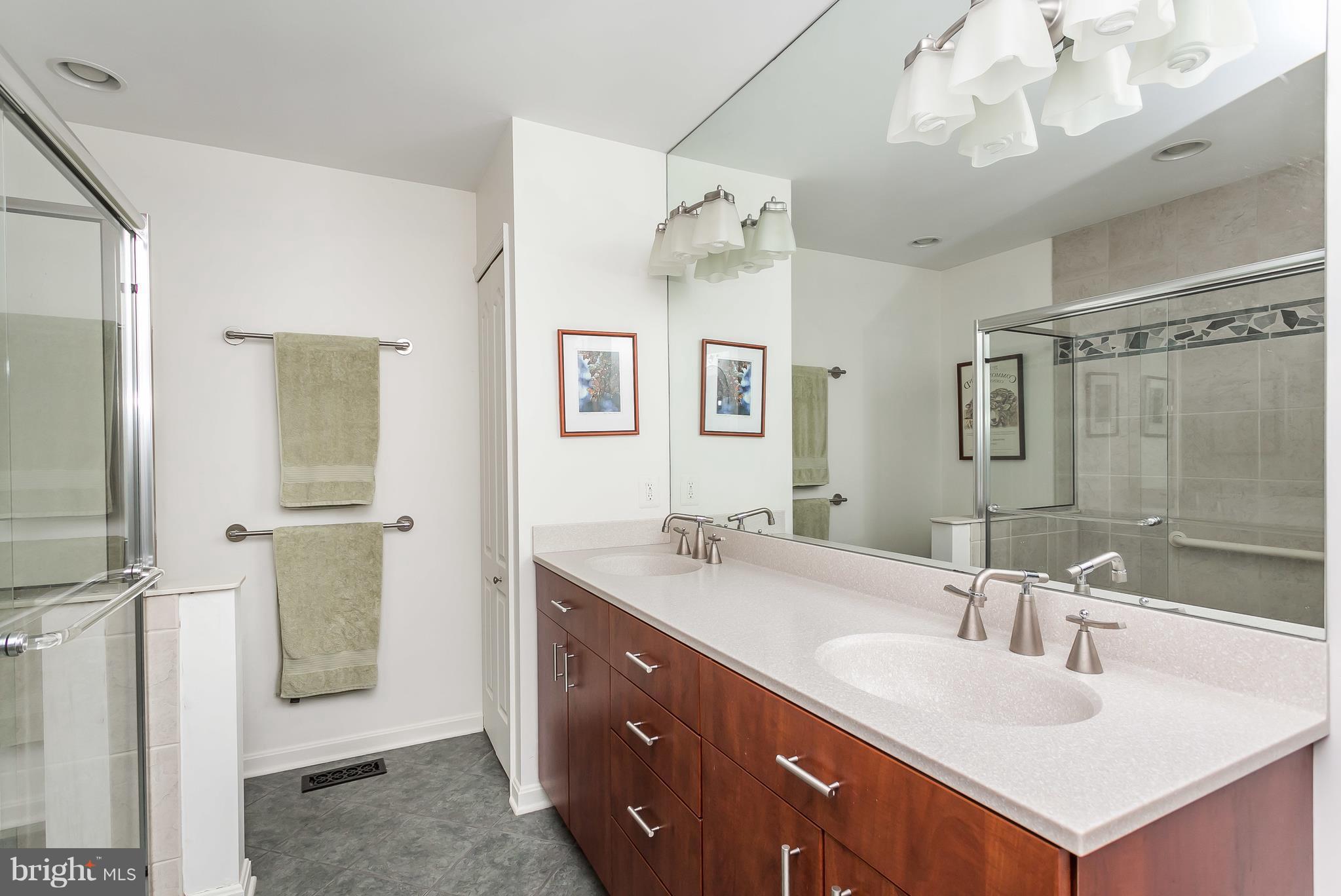 ROLAND SPRINGS - Residential