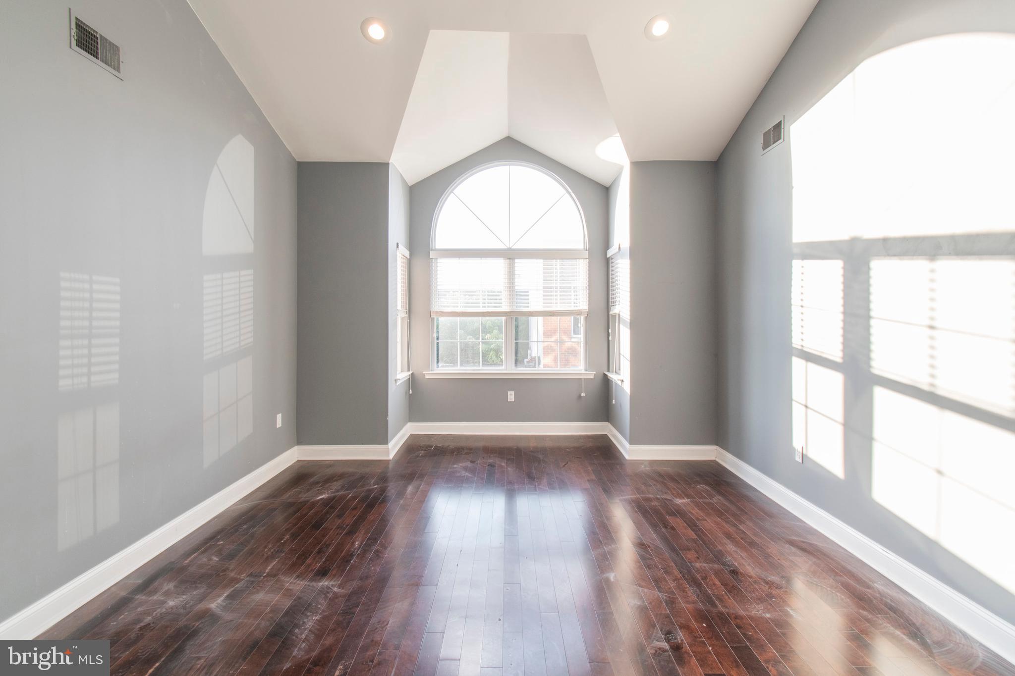 GRADUATE HOSPITAL - Residential Lease