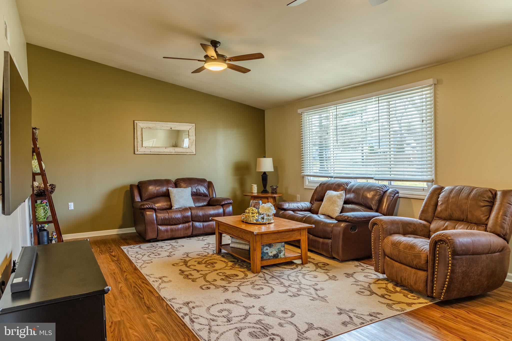 CENTENNIAL HILLS - Residential