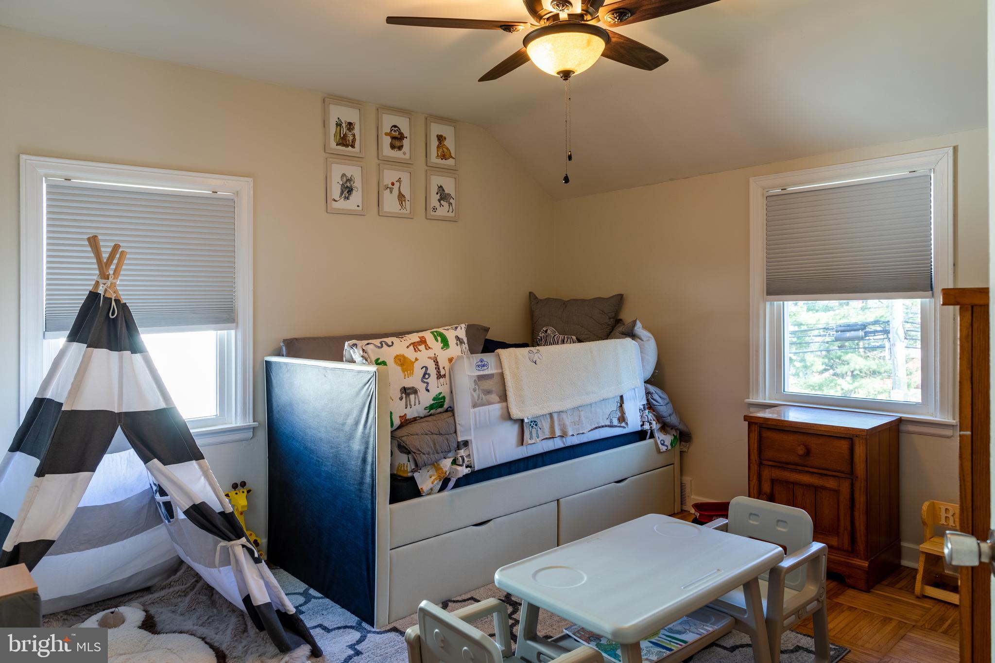 CENTENNIAL HILLS - Residential