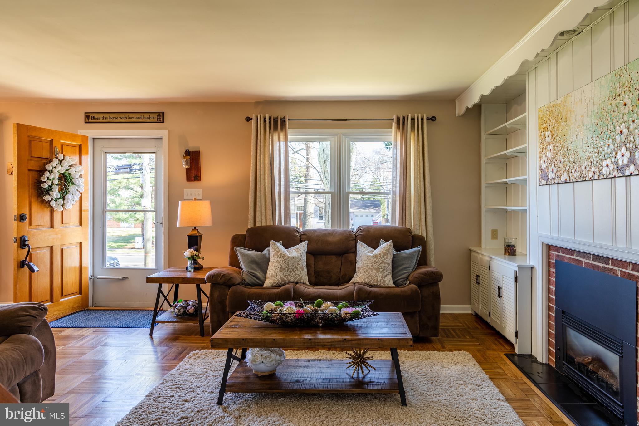 CENTENNIAL HILLS - Residential