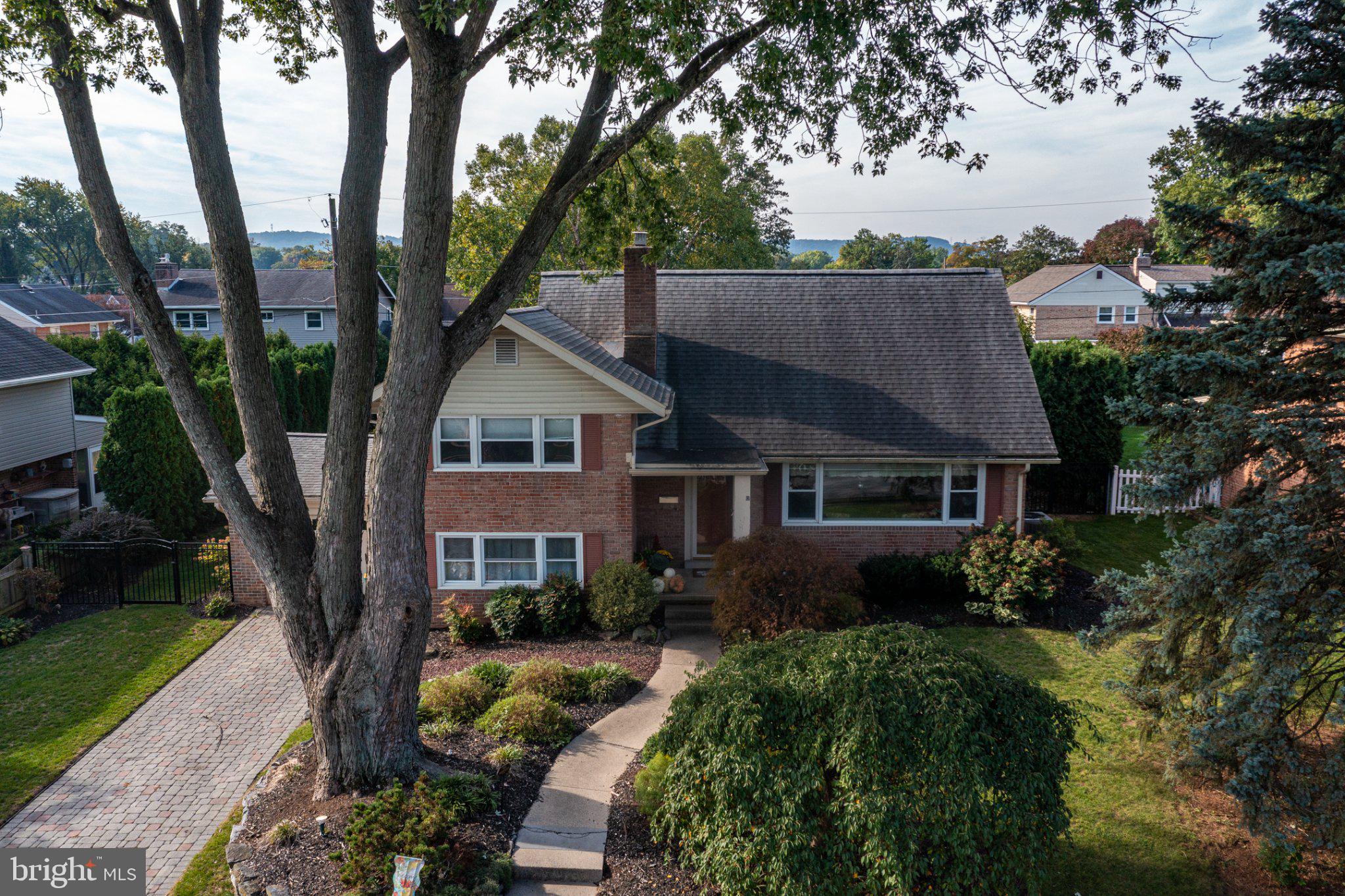 1110 DOGWOOD DRIVE