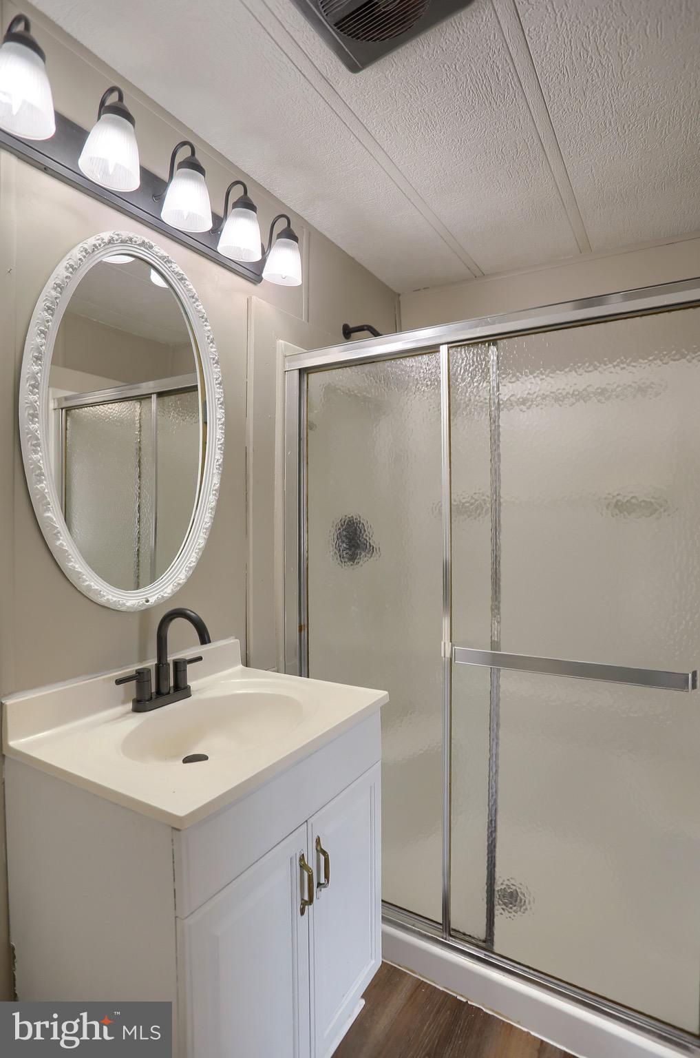 COUNTRY MANOR WEST - Residential