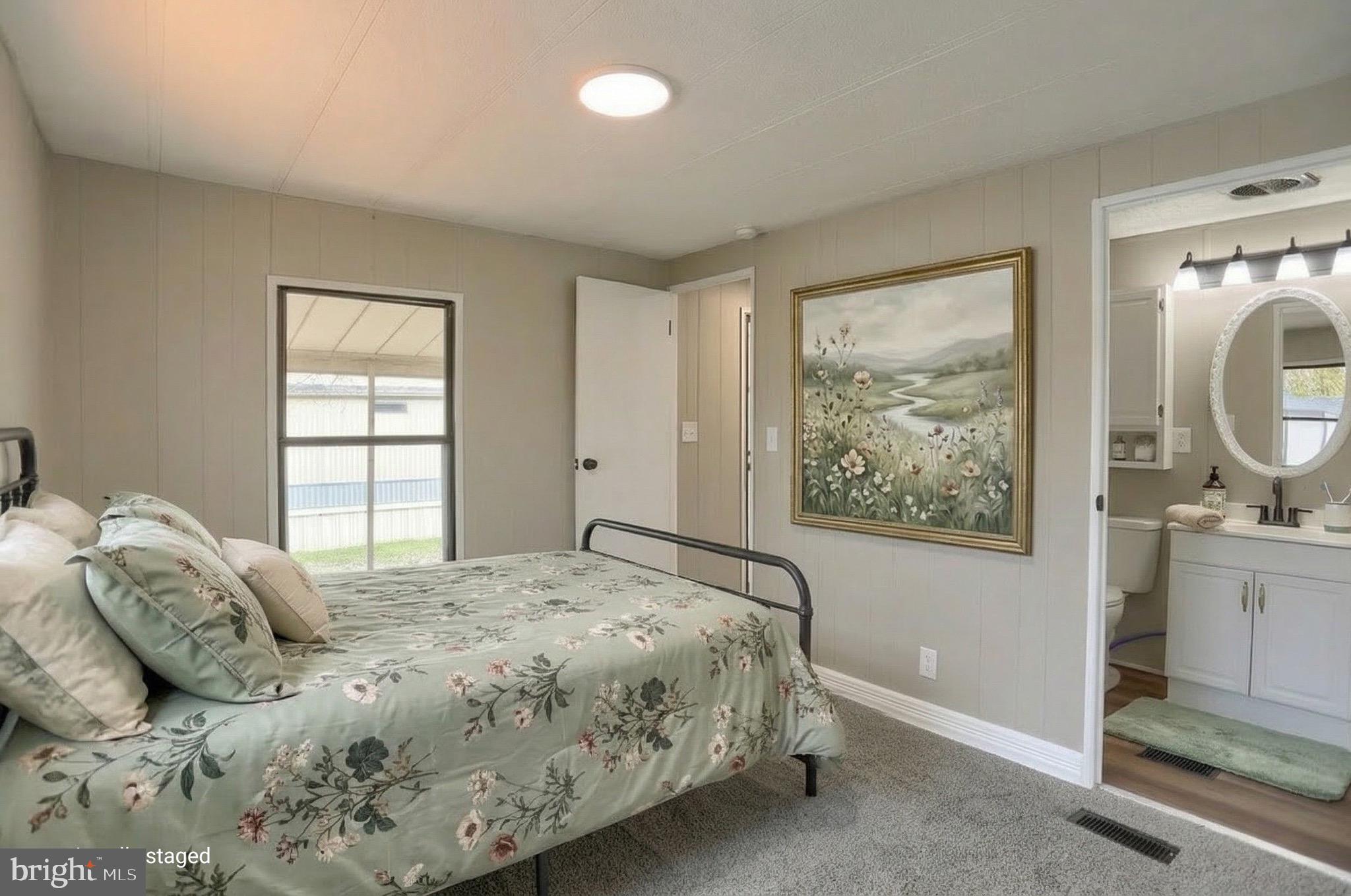 COUNTRY MANOR WEST - Residential