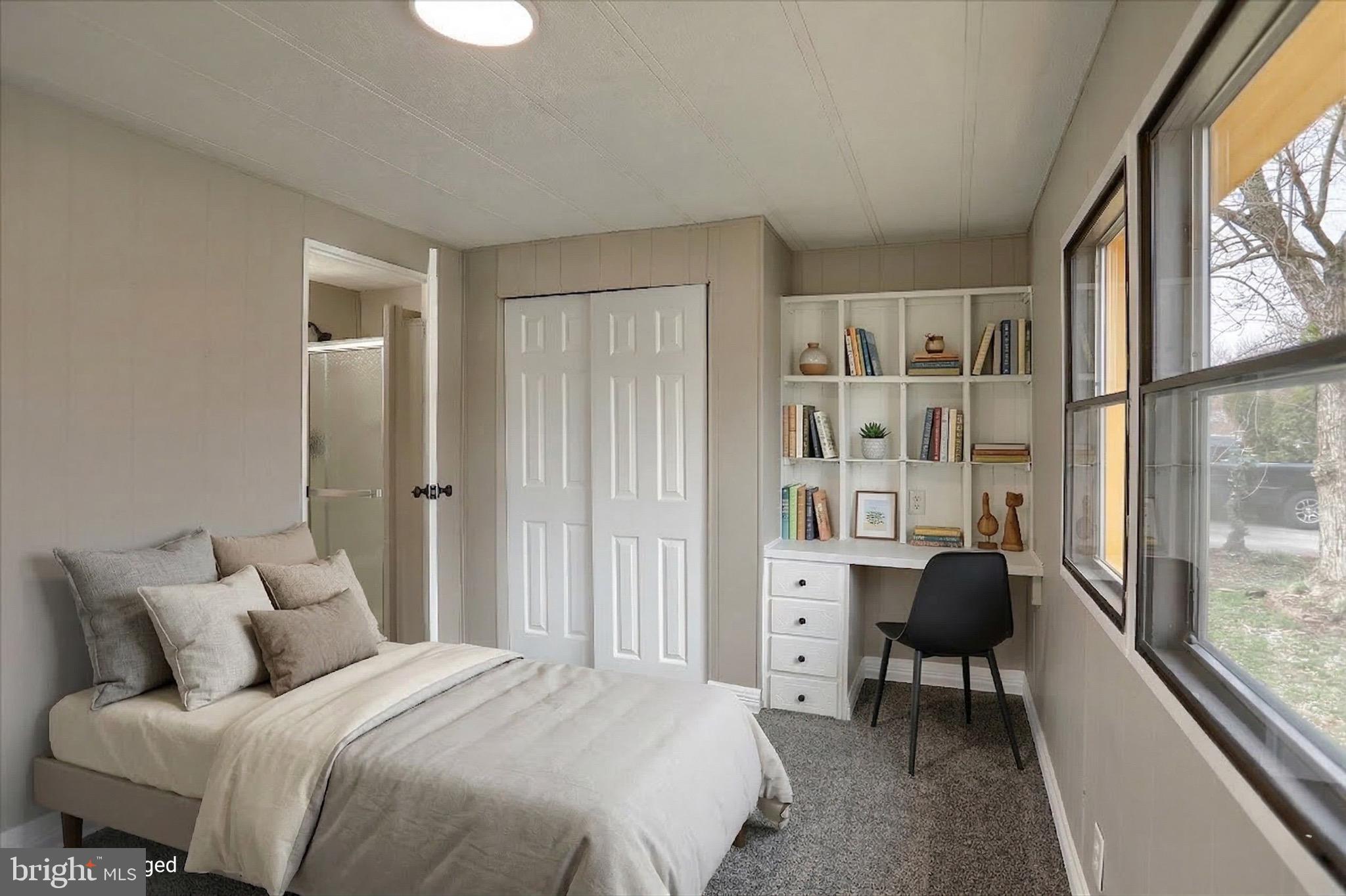 COUNTRY MANOR WEST - Residential