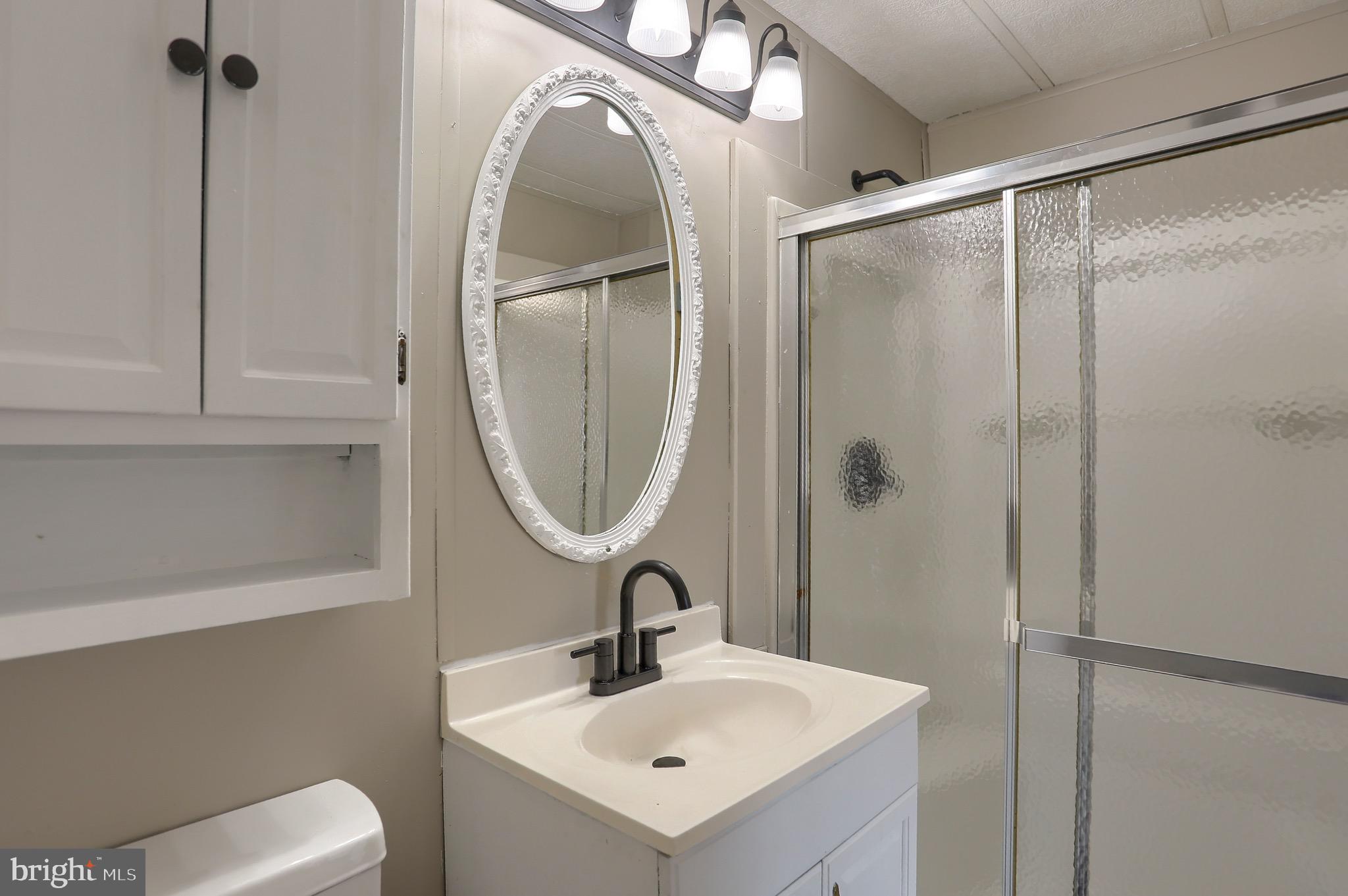 COUNTRY MANOR WEST - Residential