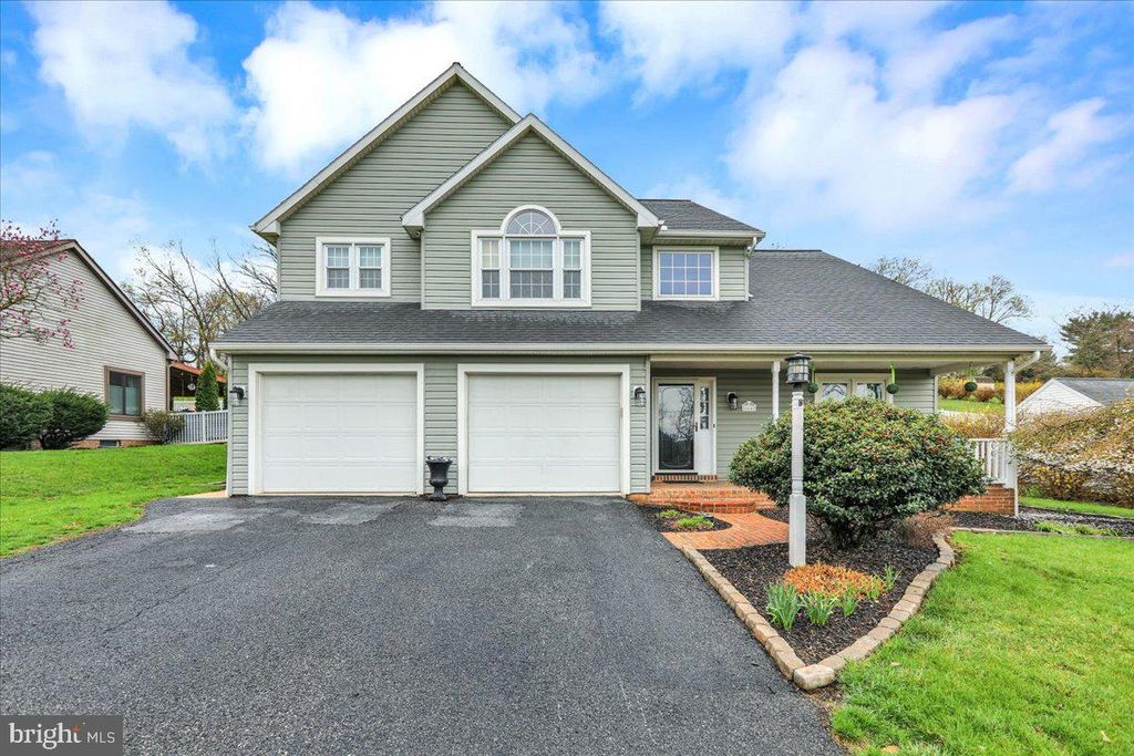 Photo of 664 Fairview Road, MOUNT JOY, PA 17552 (MLS # PALA2067076)