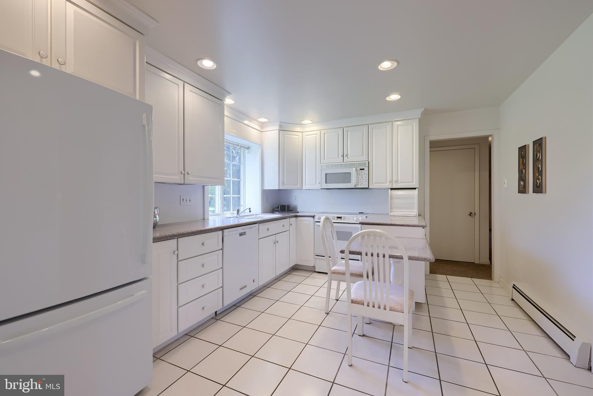 BEVERLY ESTATES - Residential