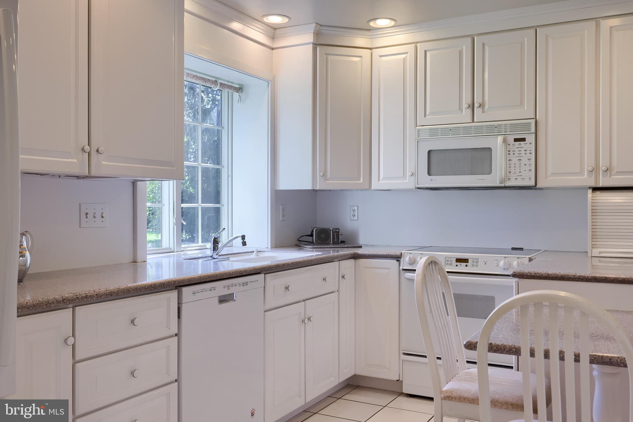 BEVERLY ESTATES - Residential