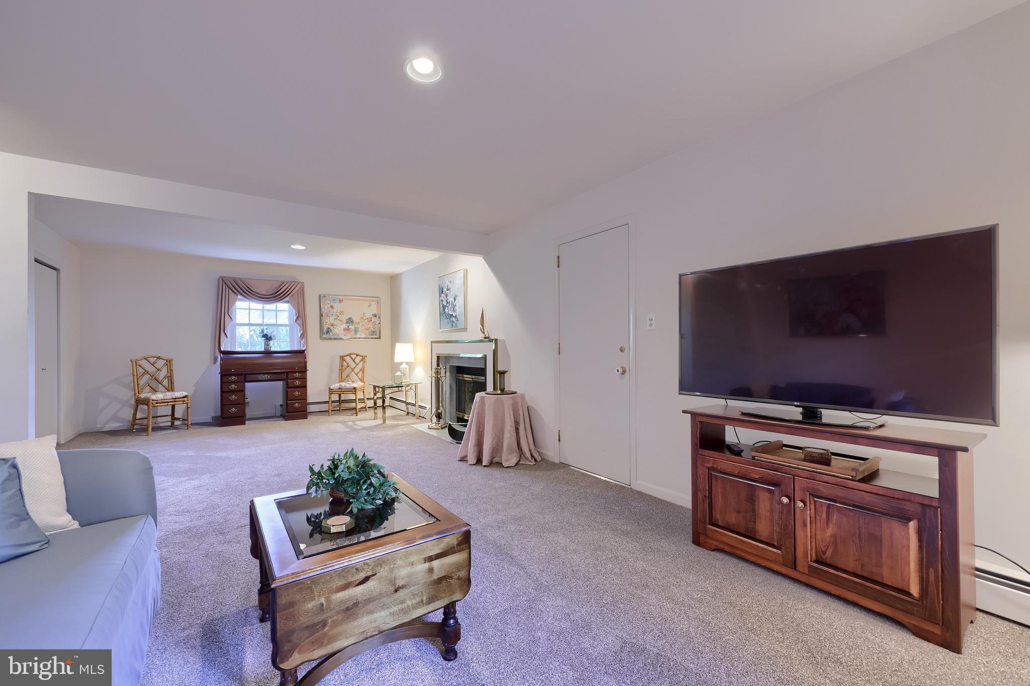 BEVERLY ESTATES - Residential