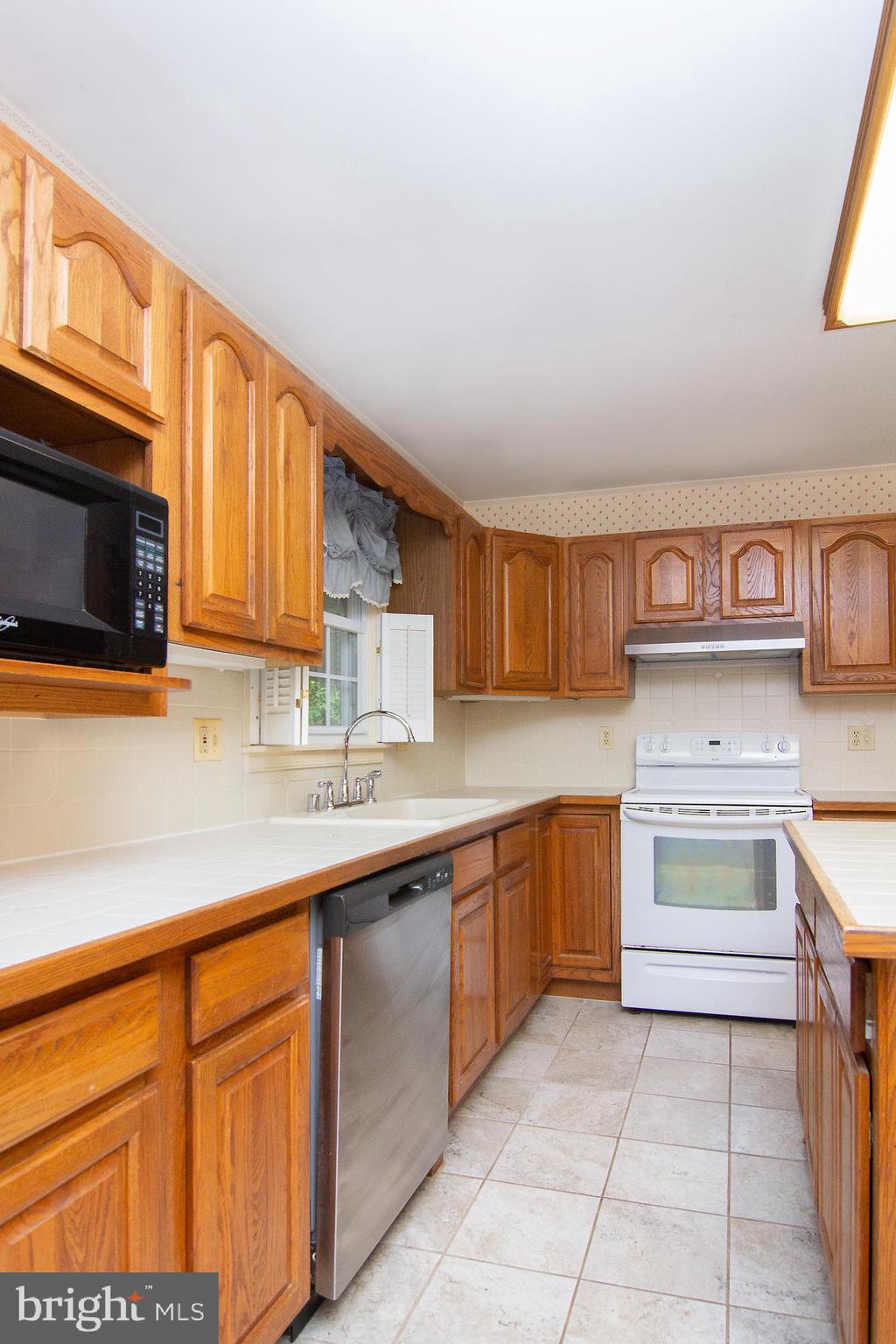 106 TAFT TERRACE