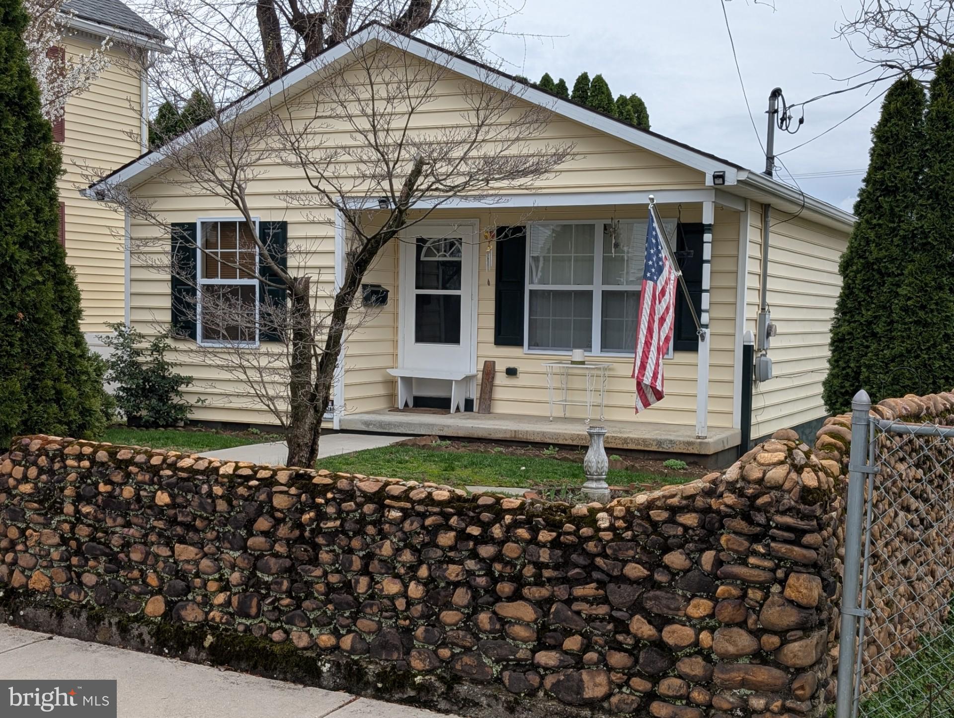 HAGERSTOWN - Residential