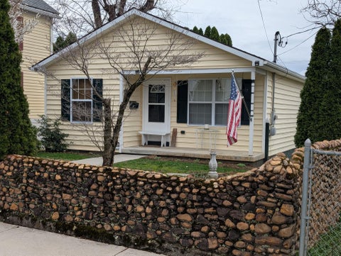 Homes For Sale - 417 Liberty Street<br/> HAGERSTOWN, MD 21740