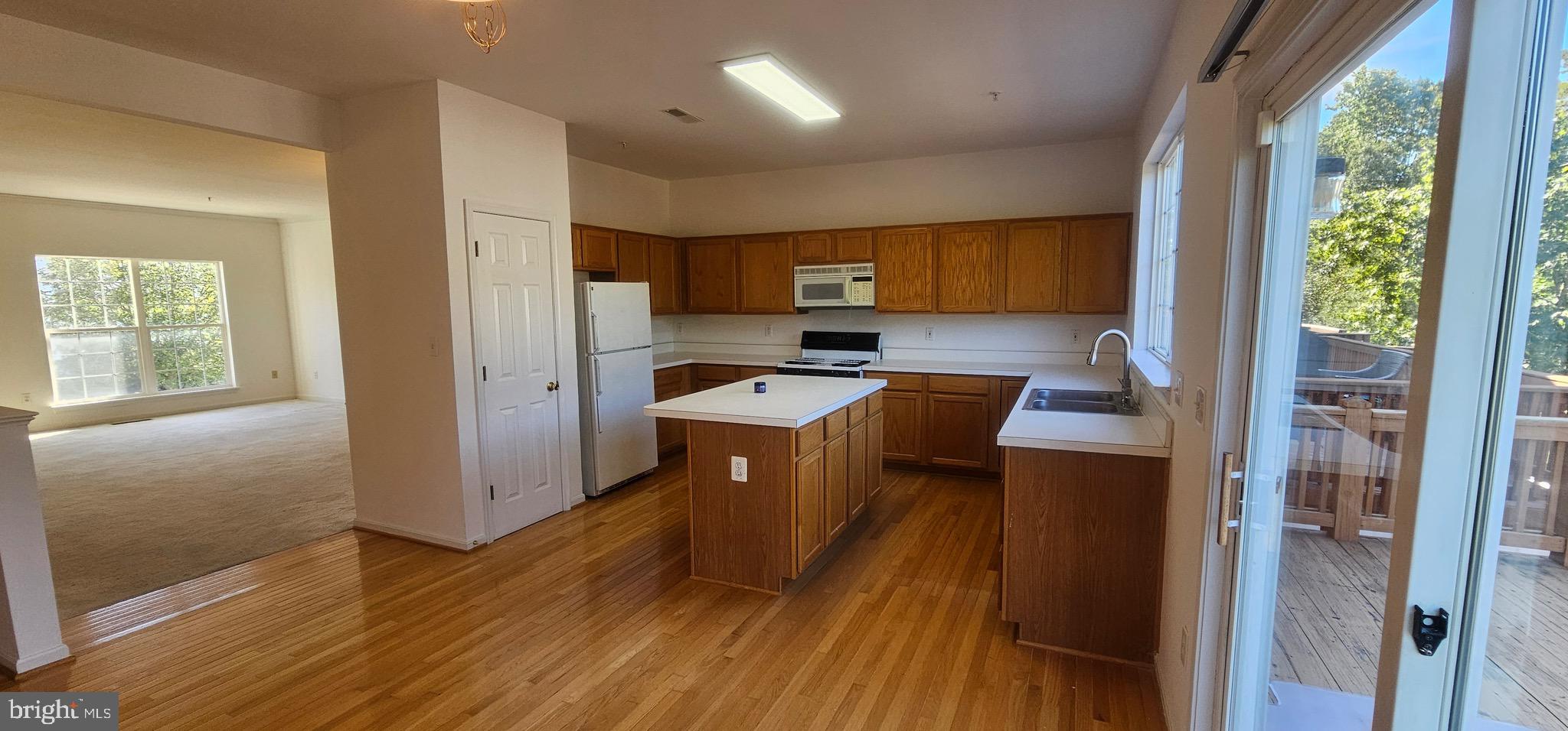 PINEY ORCHARD - Residential