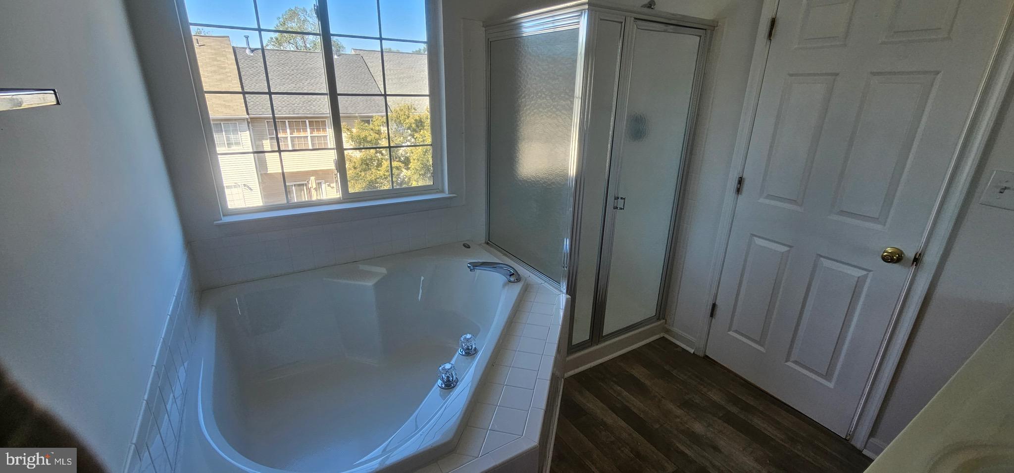 PINEY ORCHARD - Residential