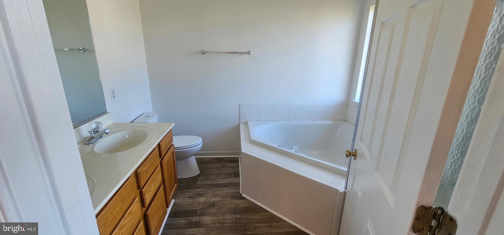 PINEY ORCHARD - Residential