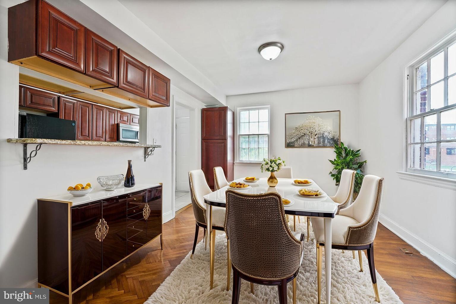 212 DIVISION AVENUE NE