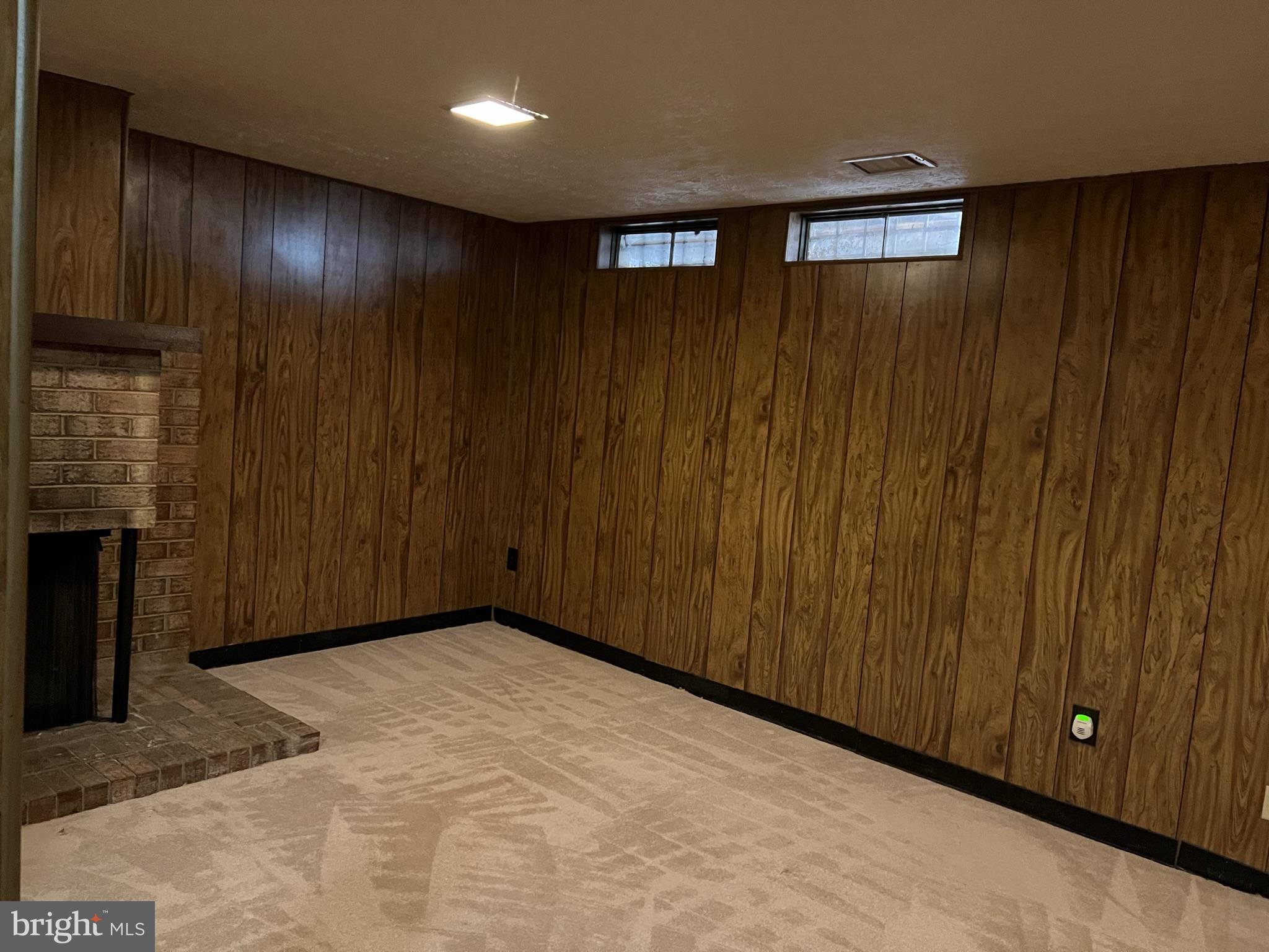 WESTHAMPTON TOWNHOUSES P - Residential Lease