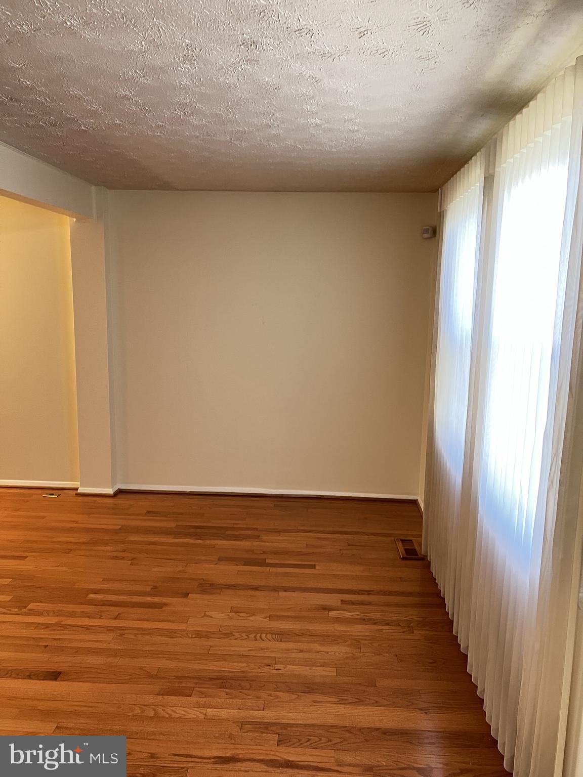 WESTHAMPTON TOWNHOUSES P - Residential Lease