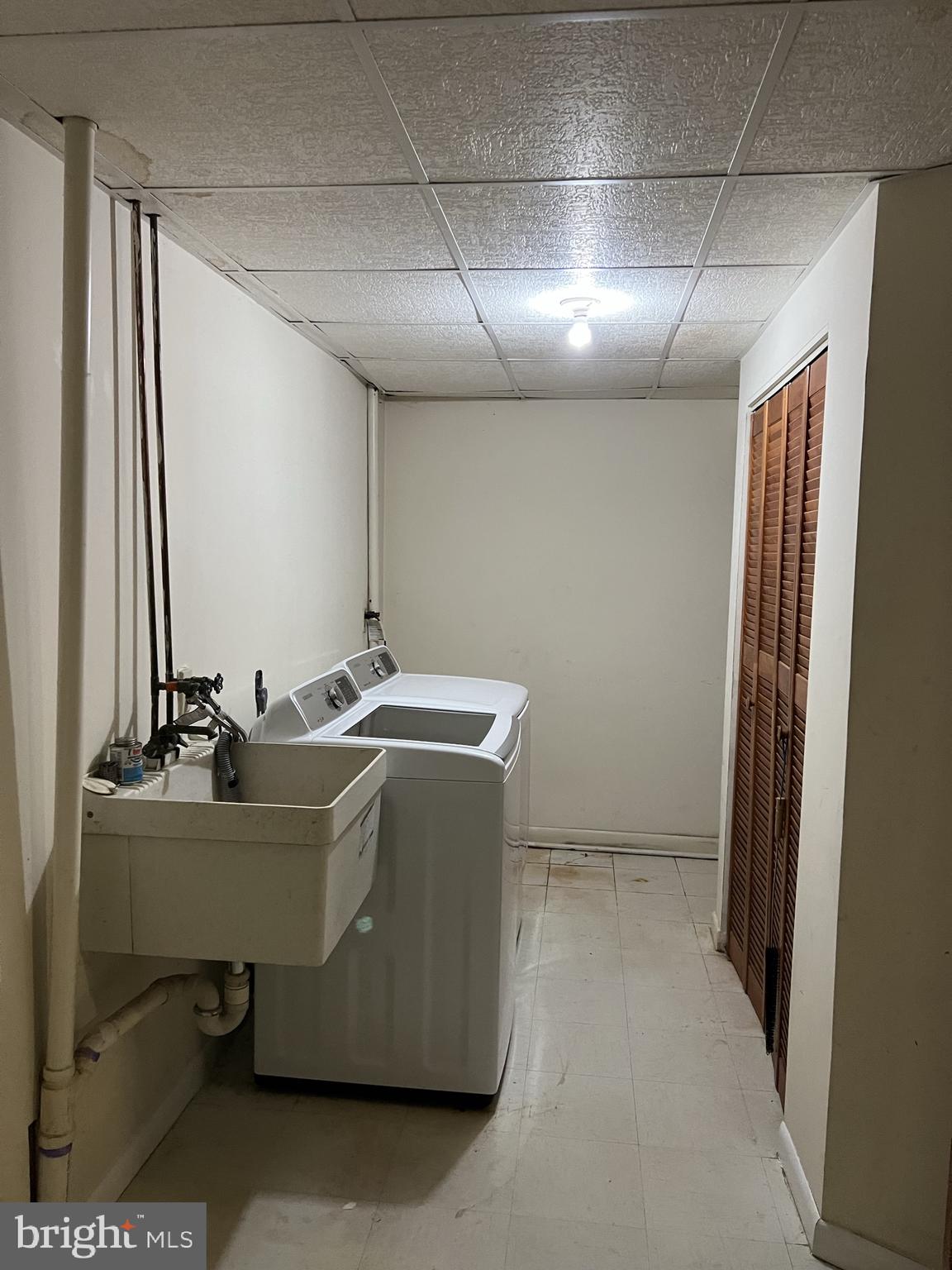 WESTHAMPTON TOWNHOUSES P - Residential Lease